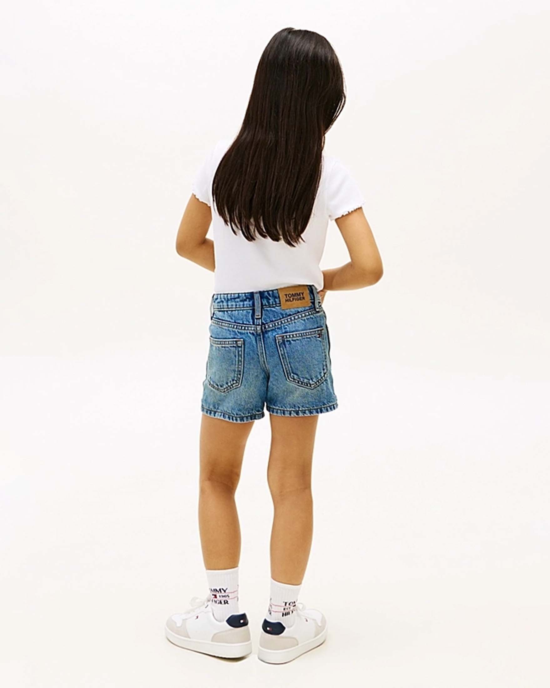 Short Tommy Hilfiger in denim blu lavaggio medio stone washed image