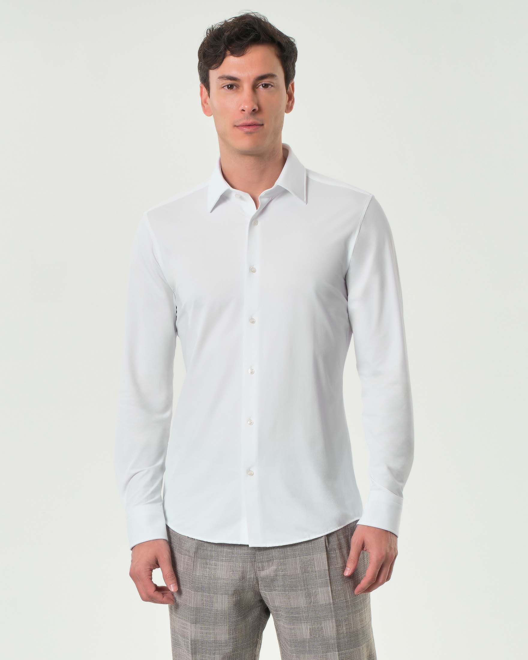 Camicia Boss bianca Hank slim fit in tessuto tecnico stretch con colletto Kent