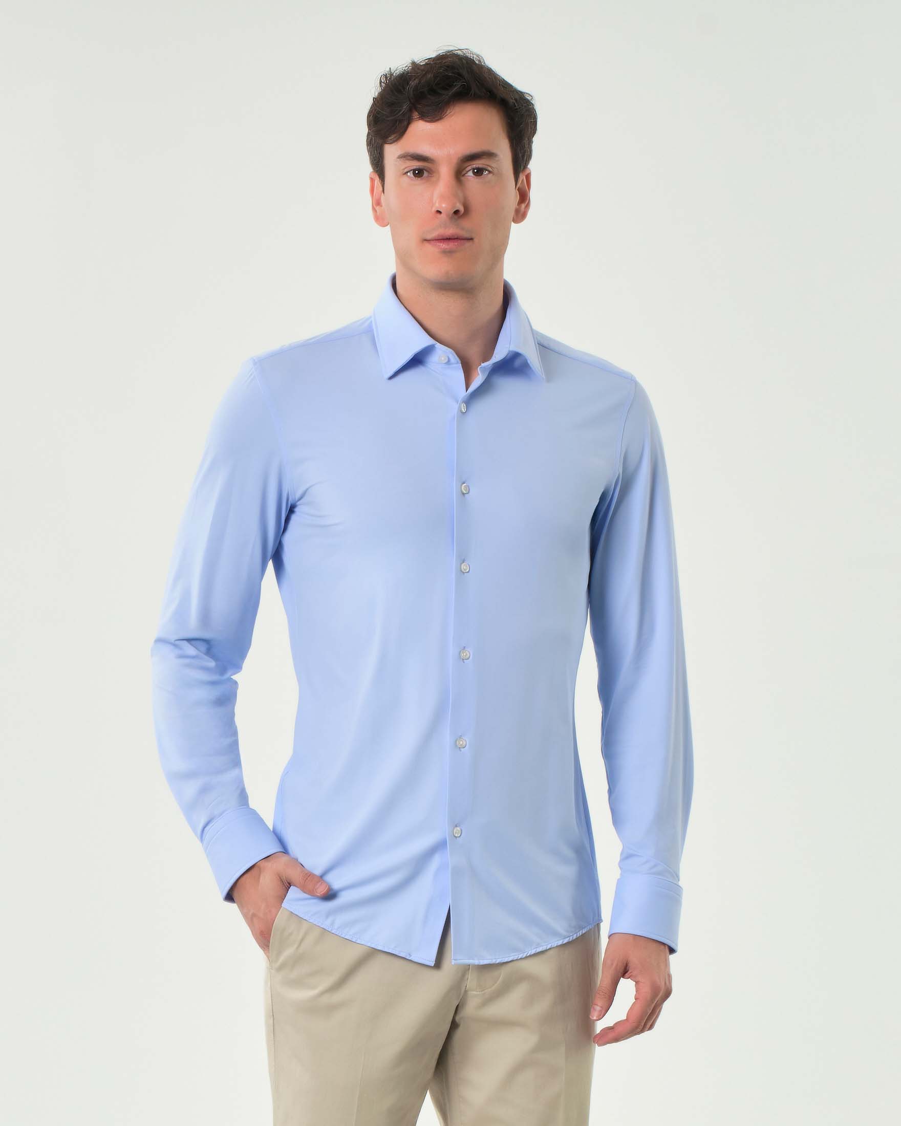 Camicia Boss azzurra Hank slim fit in tessuto tecnico stretch con colletto Kent