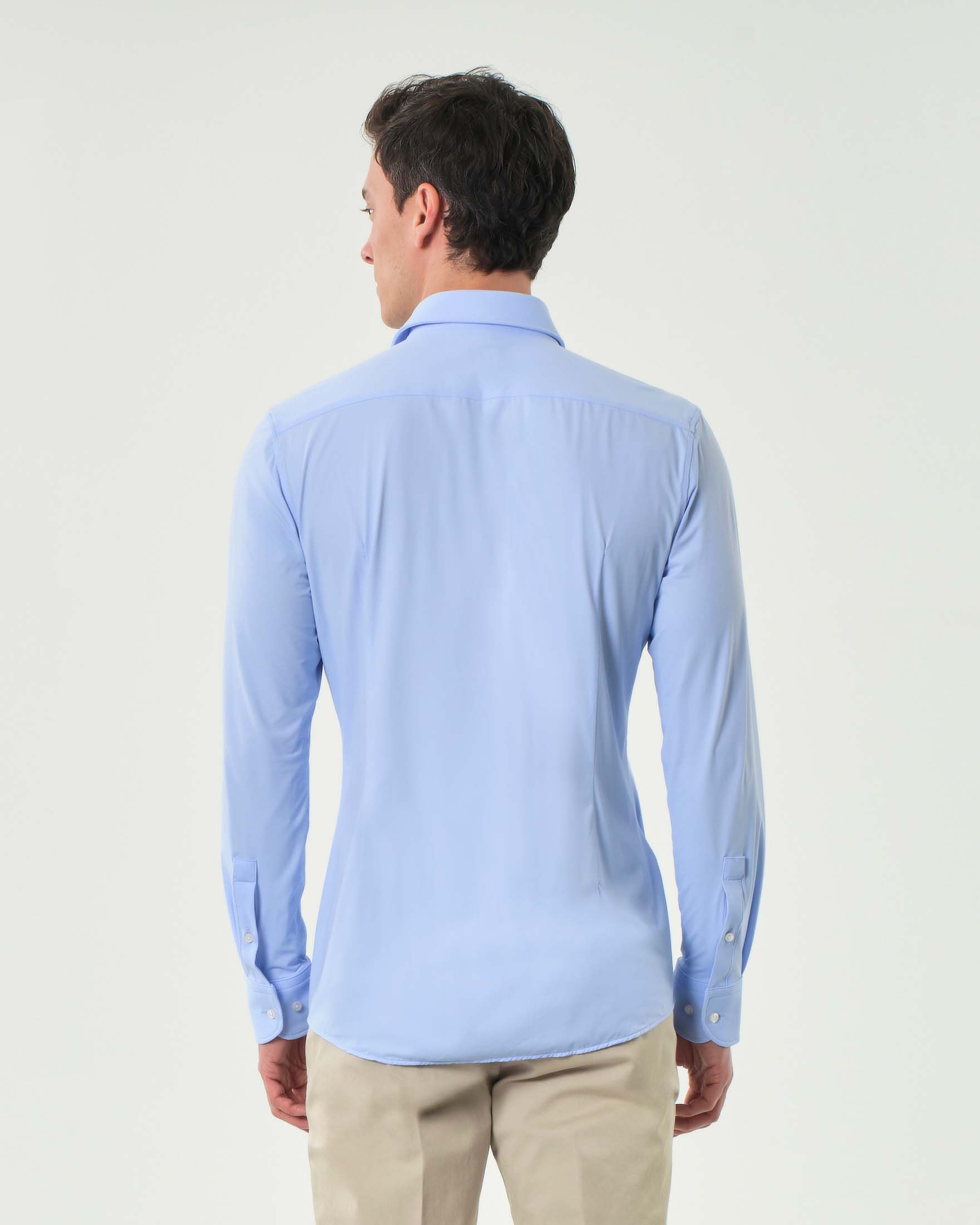 Camicia Boss azzurra Hank slim fit in tessuto tecnico stretch con colletto Kent
