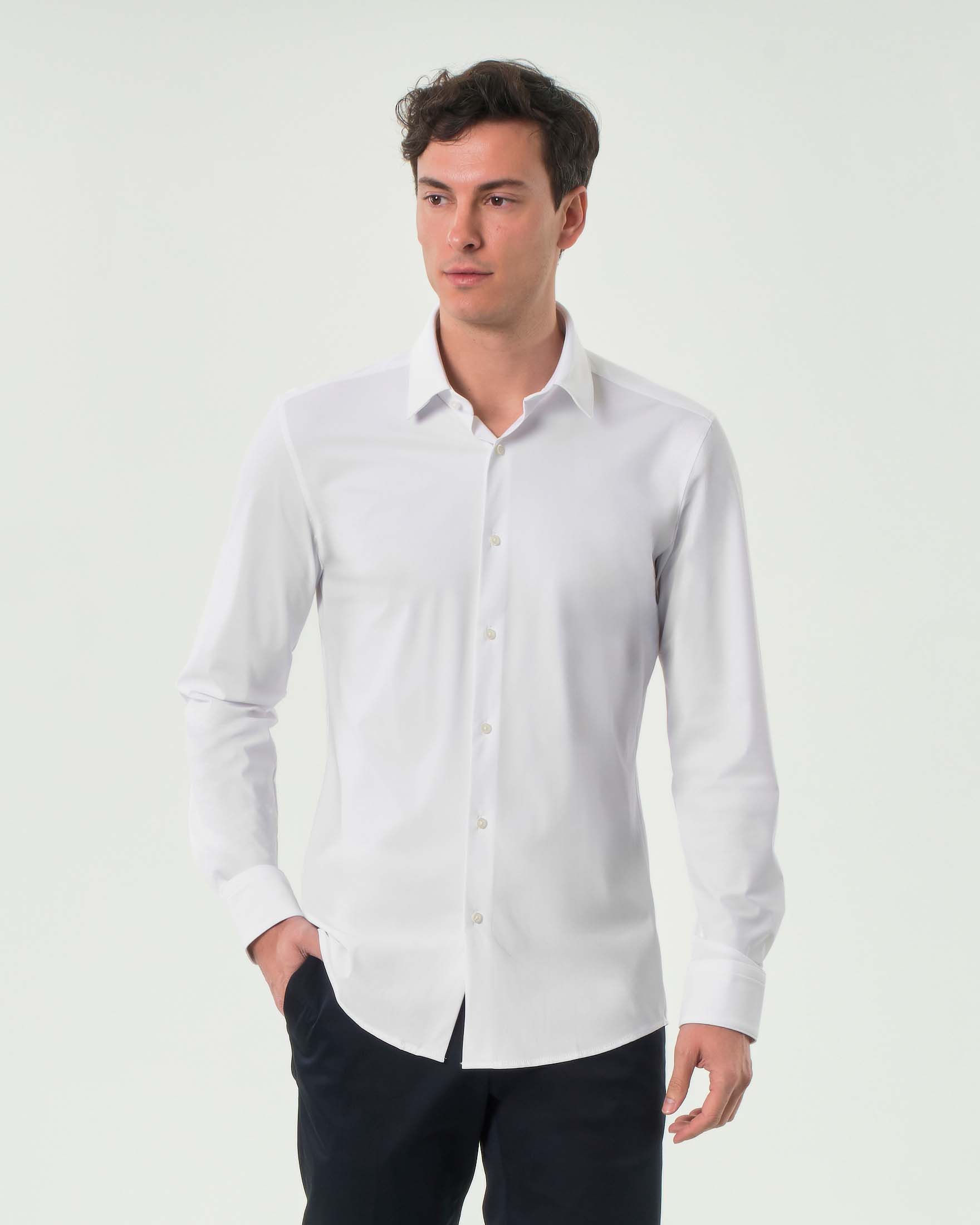 Camicia Boss bianca Spread slim fit in tessuto tecnico stretch con colletto aperto alla francese
