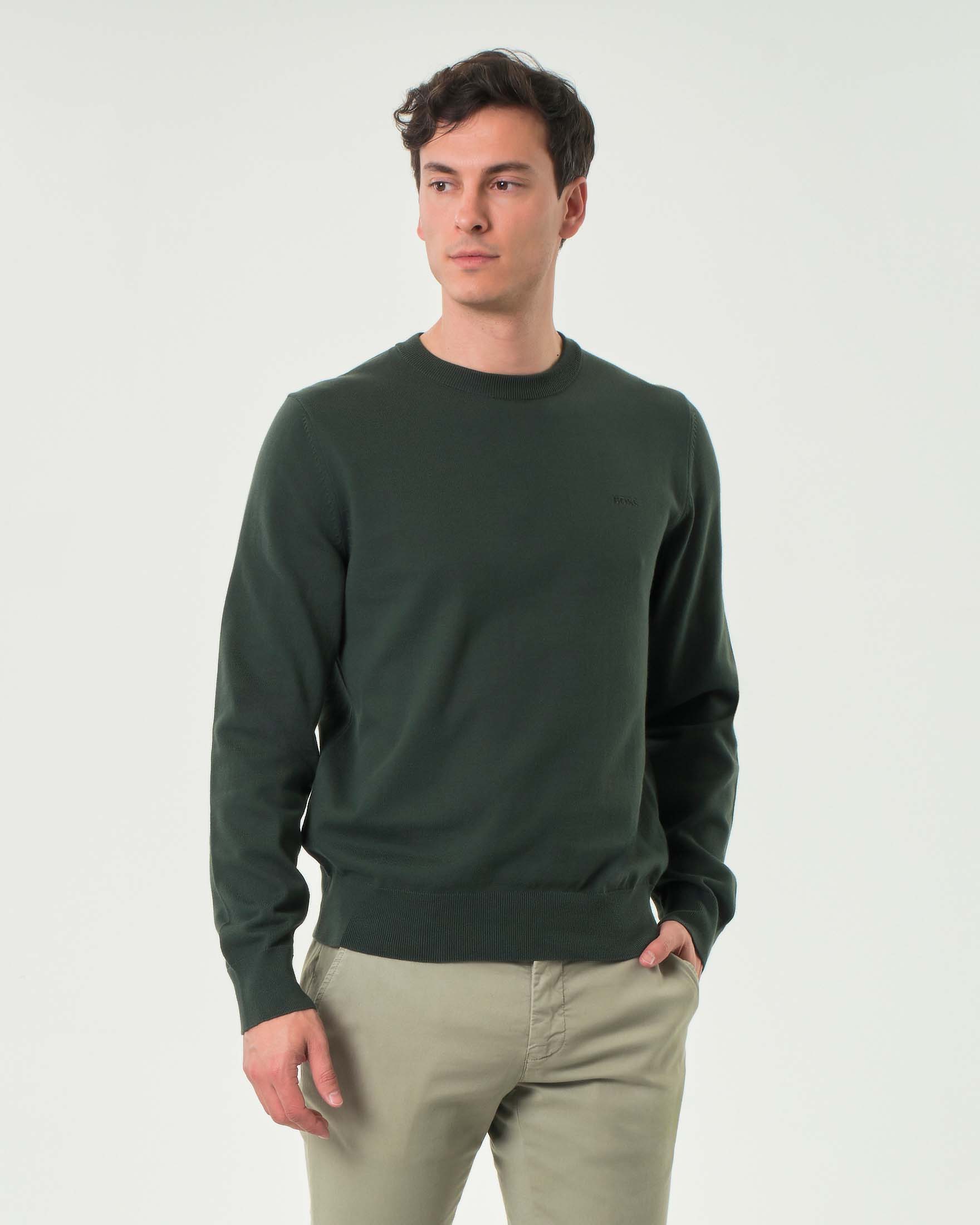 Maglia girocollo Upacas Boss verde in puro cotone con logo ricamato in tono sul petto