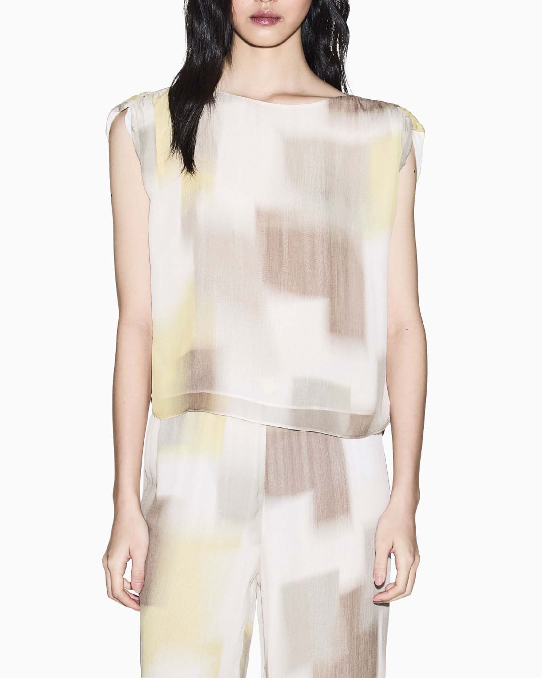 Blusa smanicata Exchange gialla in viscosa con stampa sfumata