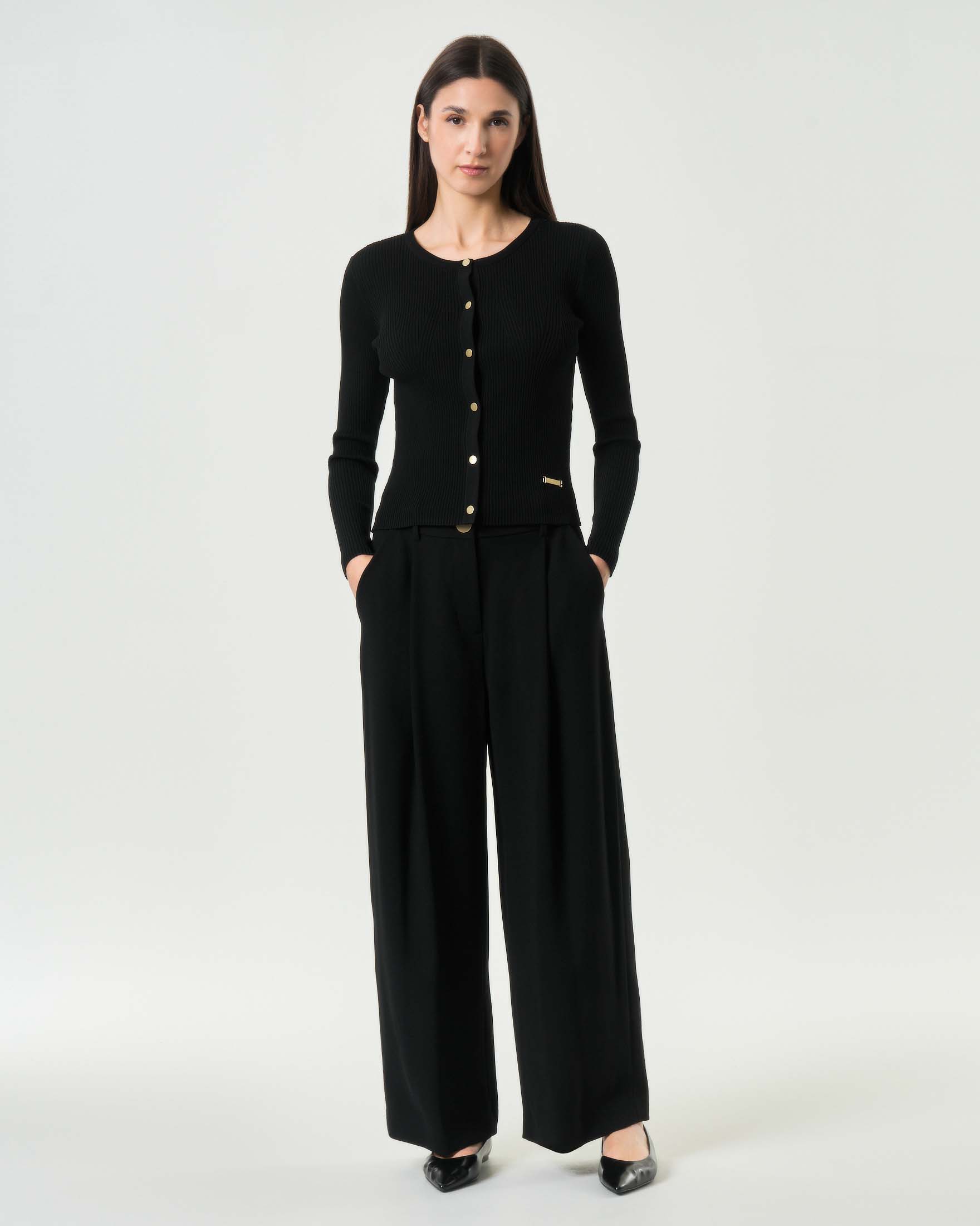 Cardigan Armani Exchange nero a coste in misto viscosa con bottoni dorati image