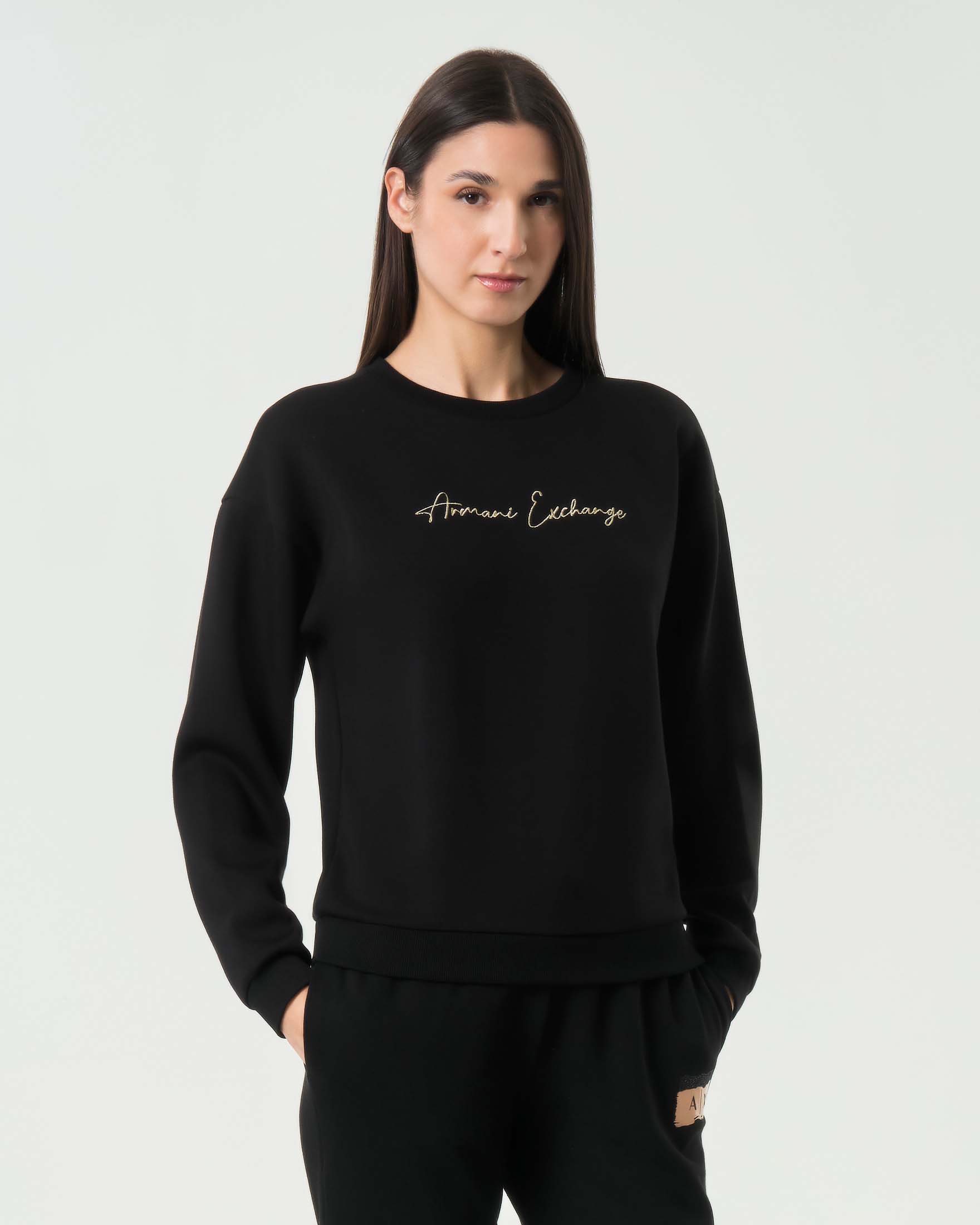 Felpa girocollo Armani Exchange nera in misto viscosa con logo ricamato a contrasto