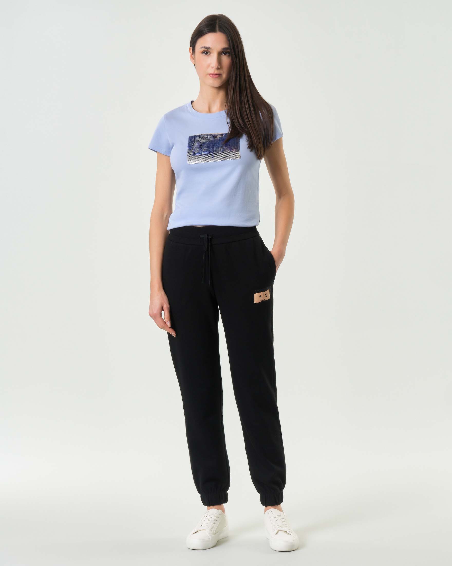 T-shirt a maniche corte Armani Exchange azzurra in cotone con logo in paillettes image