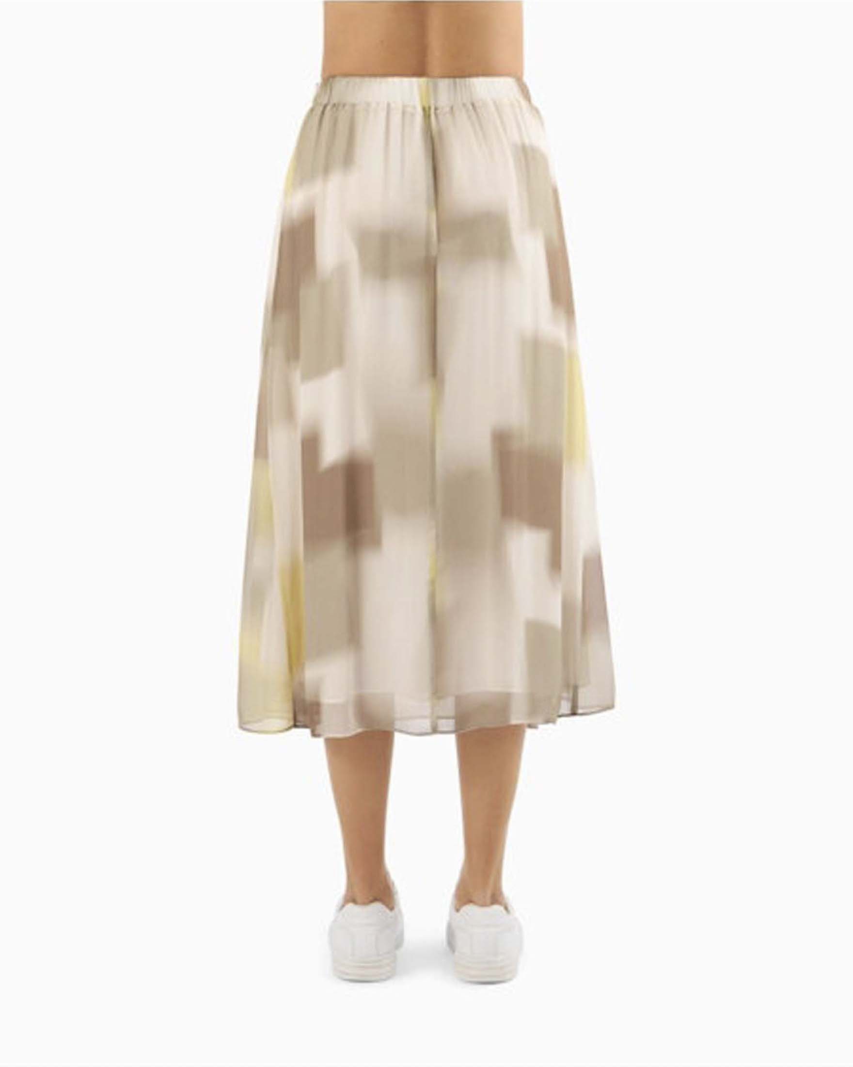 Gonna midi Armani Exchange beige in viscosa con fantasia astratta image