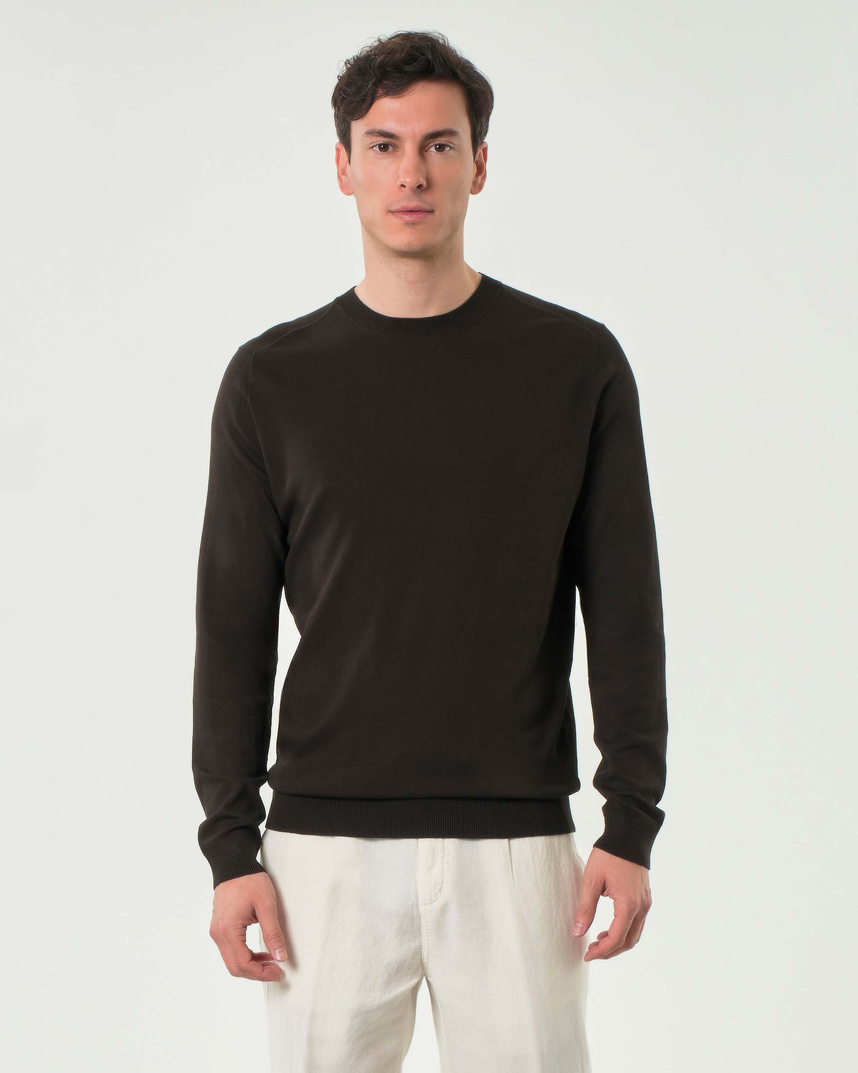 Maglioncino marrone in leggero crepe di viscosa stretch