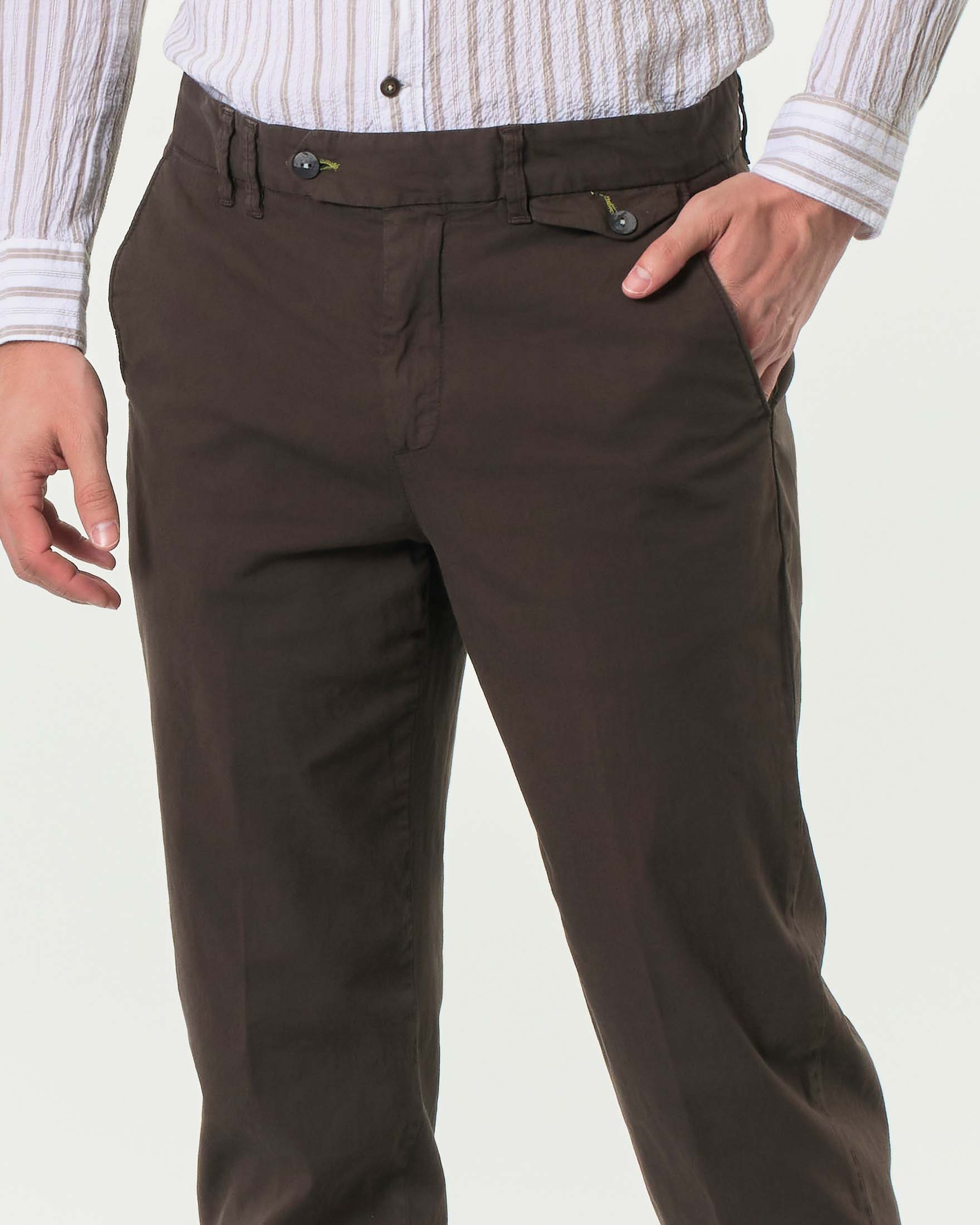 Pantalone Paul Baker marrone in misto lino e cotone stretch image