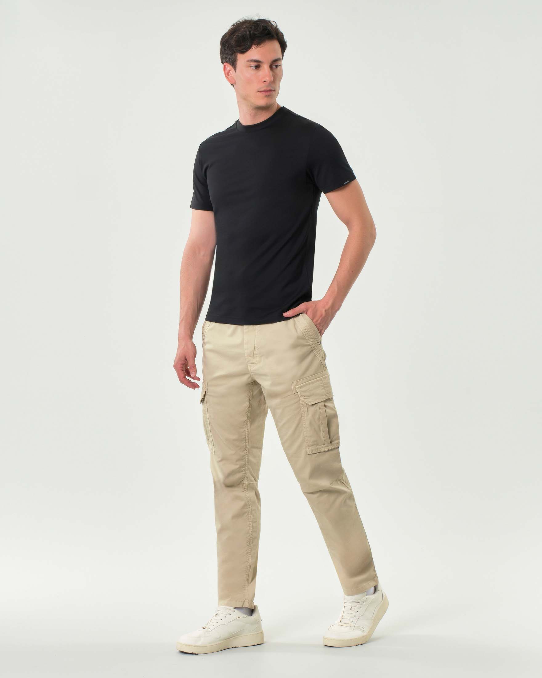 Pantalone cargo beige in gabardina di cotone stretch