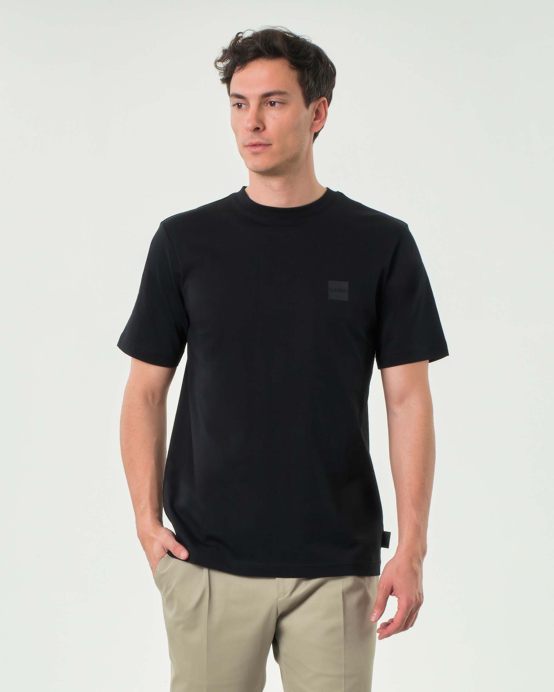 T-shirt nera mezza manica Outhere in puro cotone