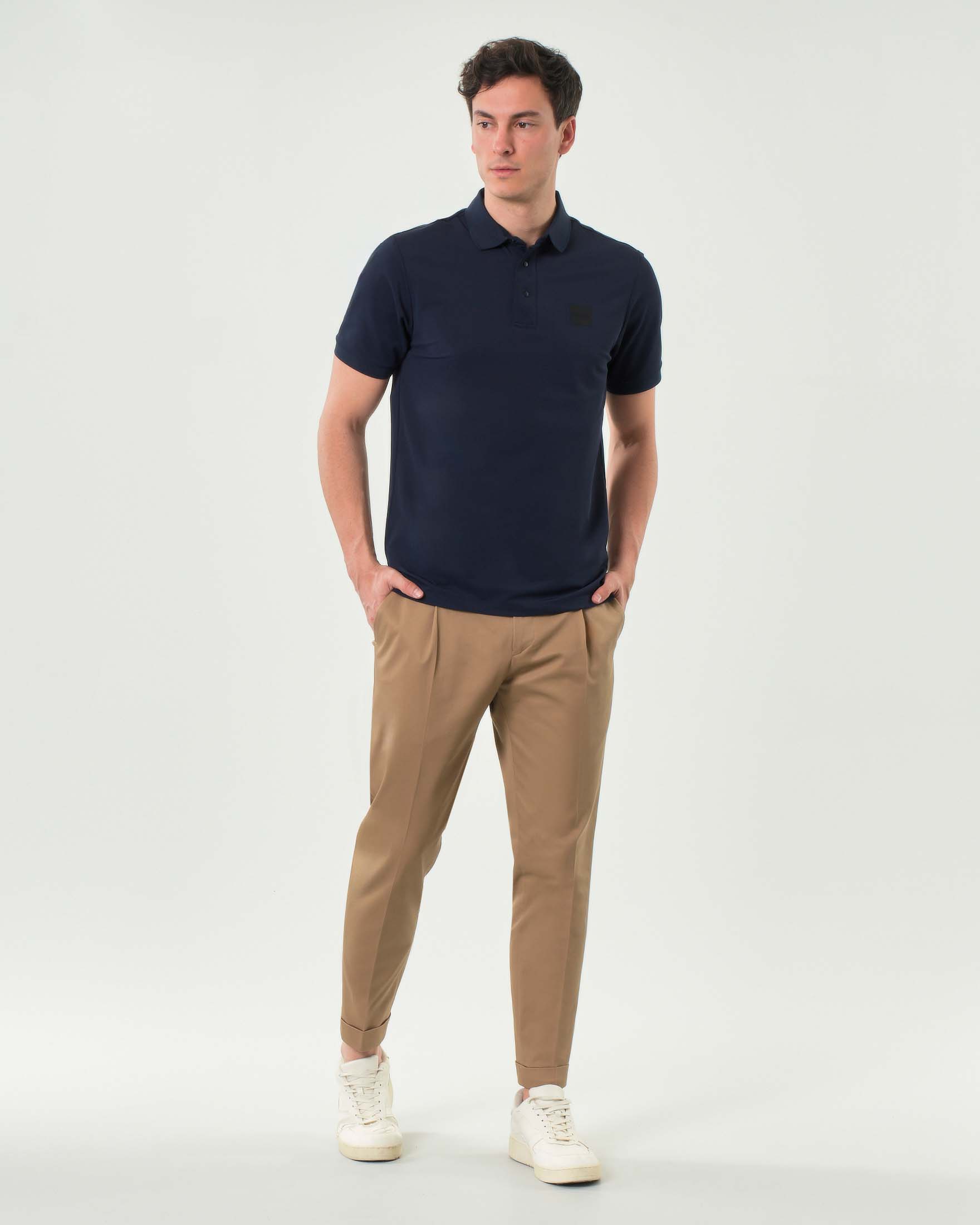 Pantaloni chino Rodolfo Pellizzari caramello in gabardina tinto pezza stretch con pinces in vita