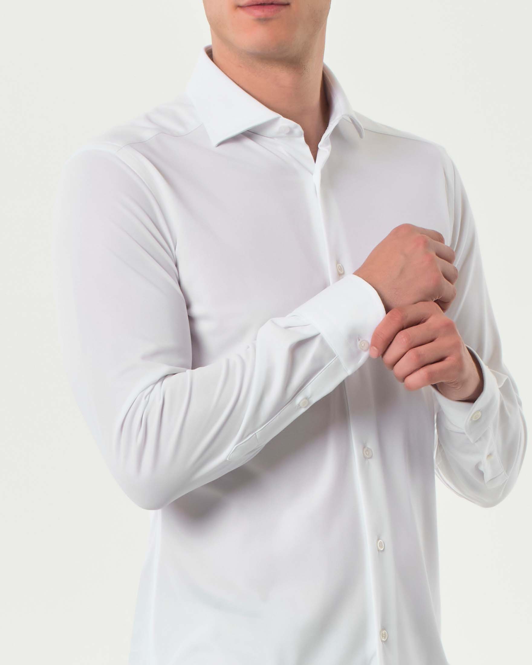 Camicia bianca in tessuto tecnico stretch image