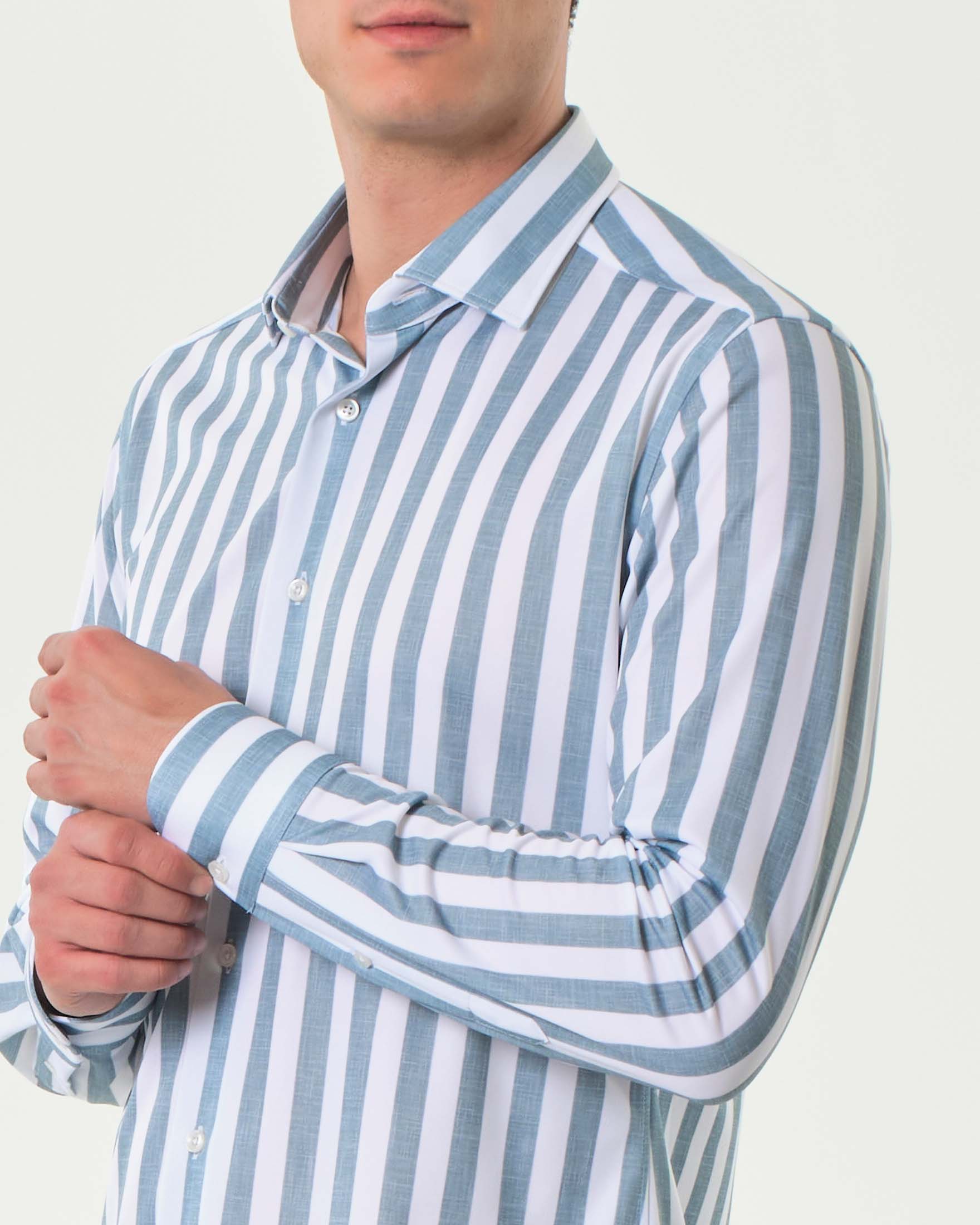 Camicia a righe bianche e salvia in tessuto tecnico stretch image