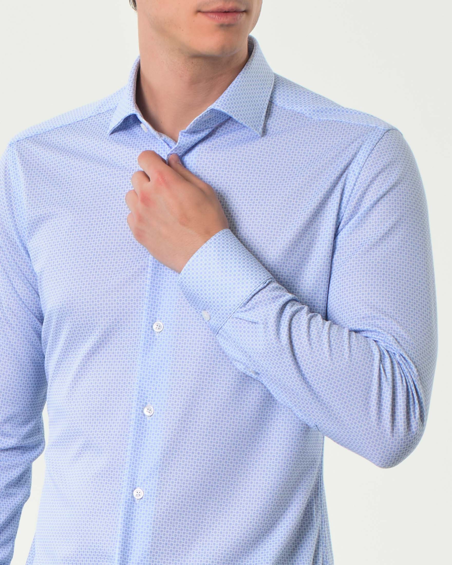 Camicia azzurra in tessuto tecnico stretch micro disegno image