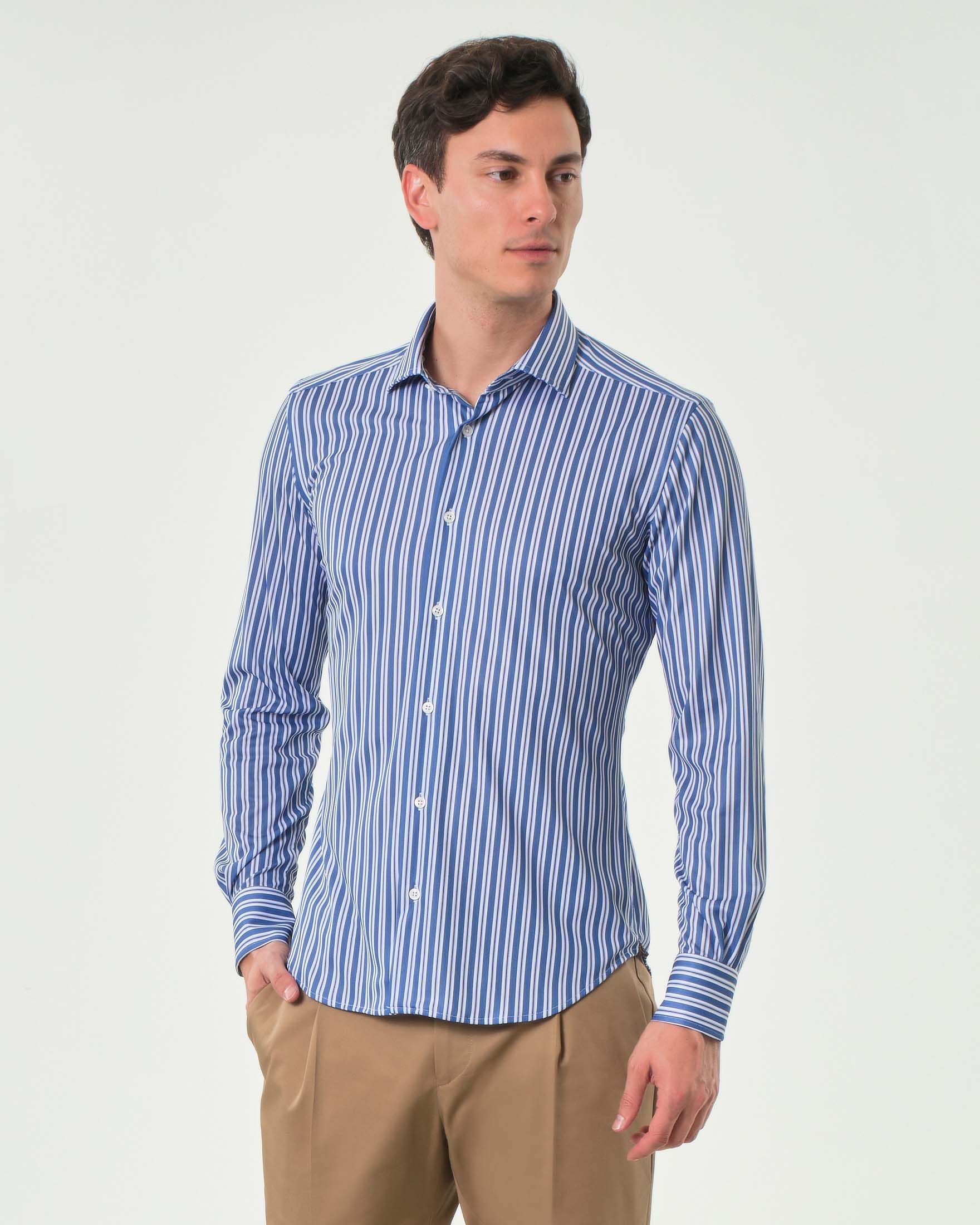 Camicia blu indaco a righe in tessuto tecnico stretch
