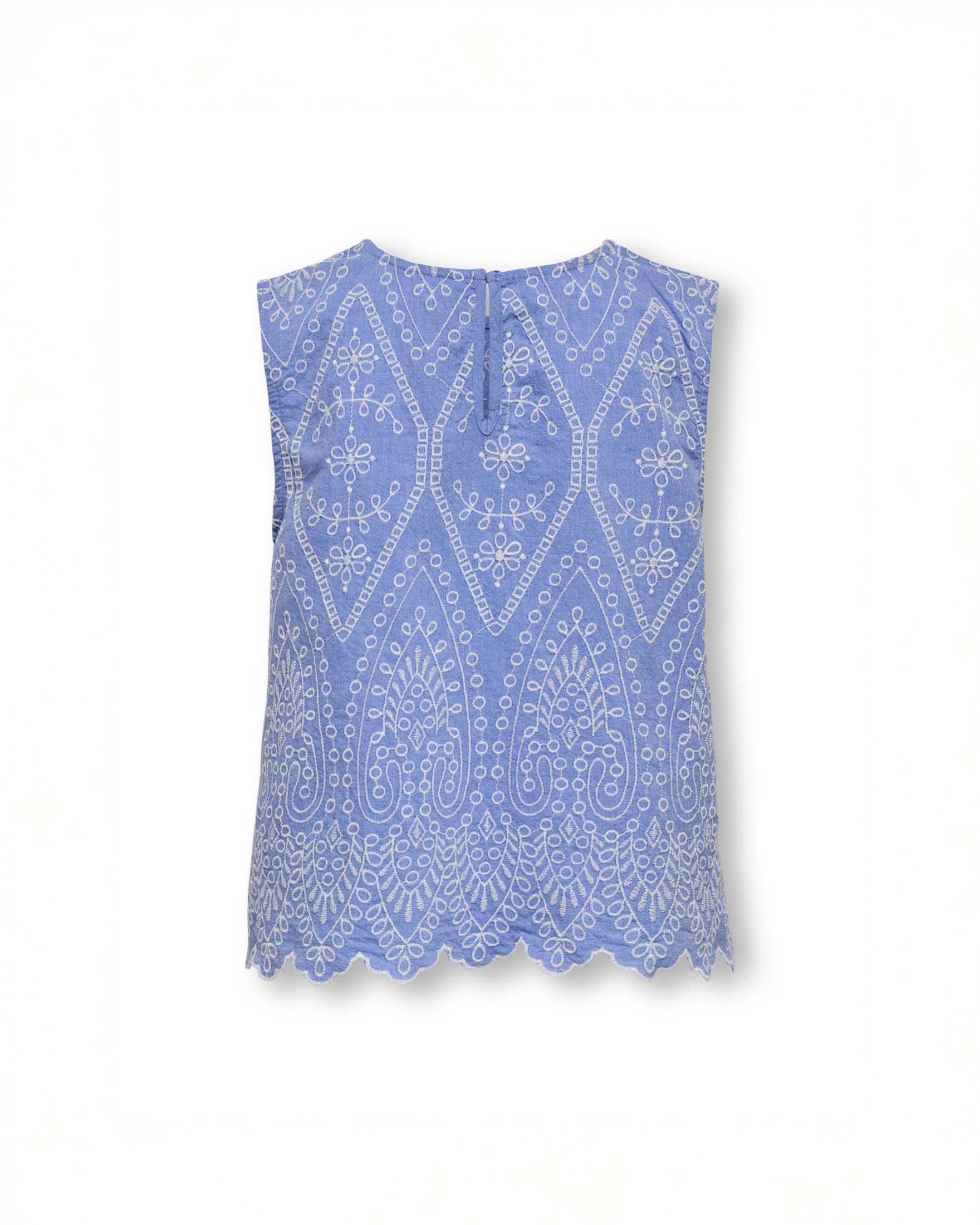 Camicetta azzurra smanicata Kids Only in puro cotone con ricami bianchi image