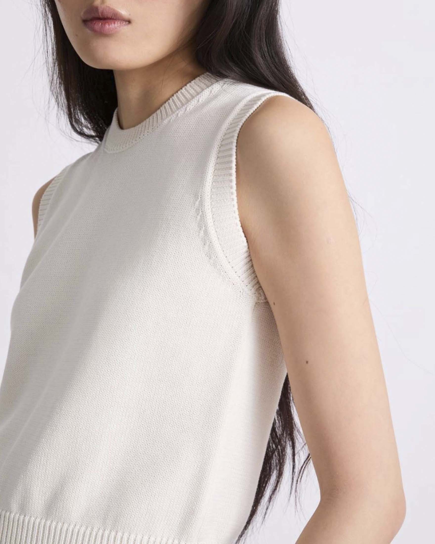 Gilet Marella color avorio in misto cotone e seta con bordi a costine