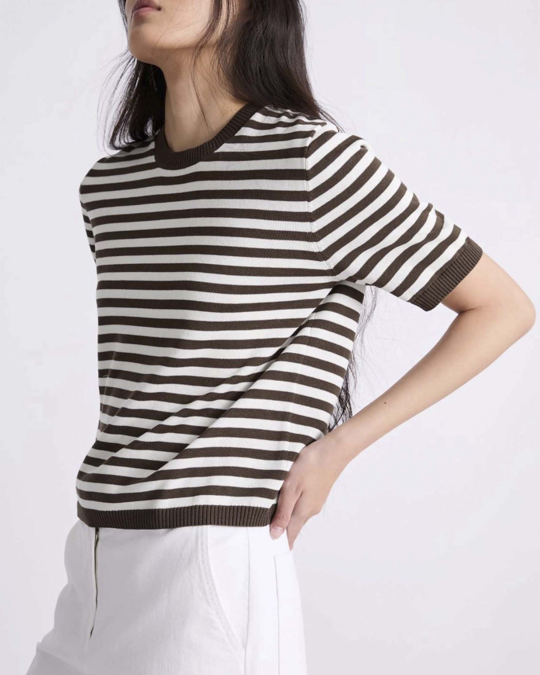 Maglia maniche corte Marella a righe avorio e marroni in cotone e seta con bordi a costine