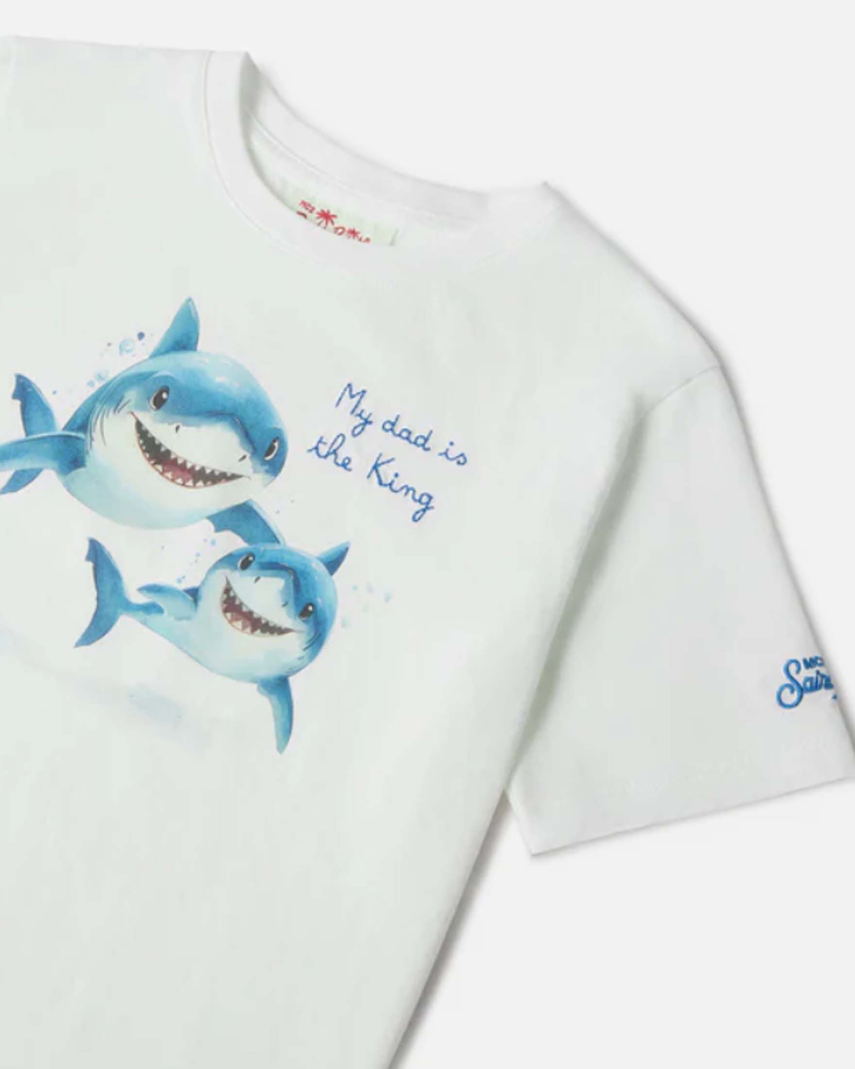 T-shirt bianca Mc2 Saint Barth con squali con scritta My dad is the king image