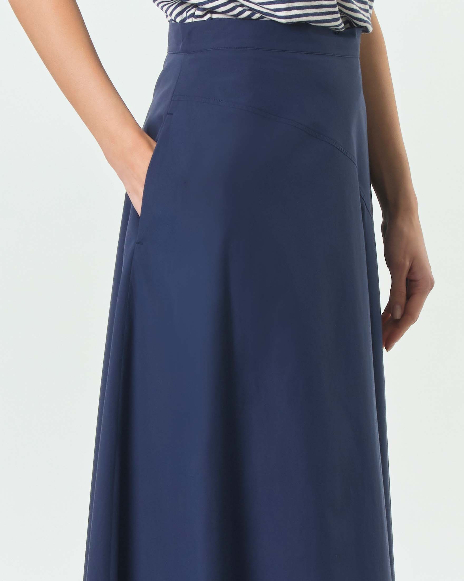 Gonna midi Weekend Max Mara blu in popeline di cotone con linea svasata image