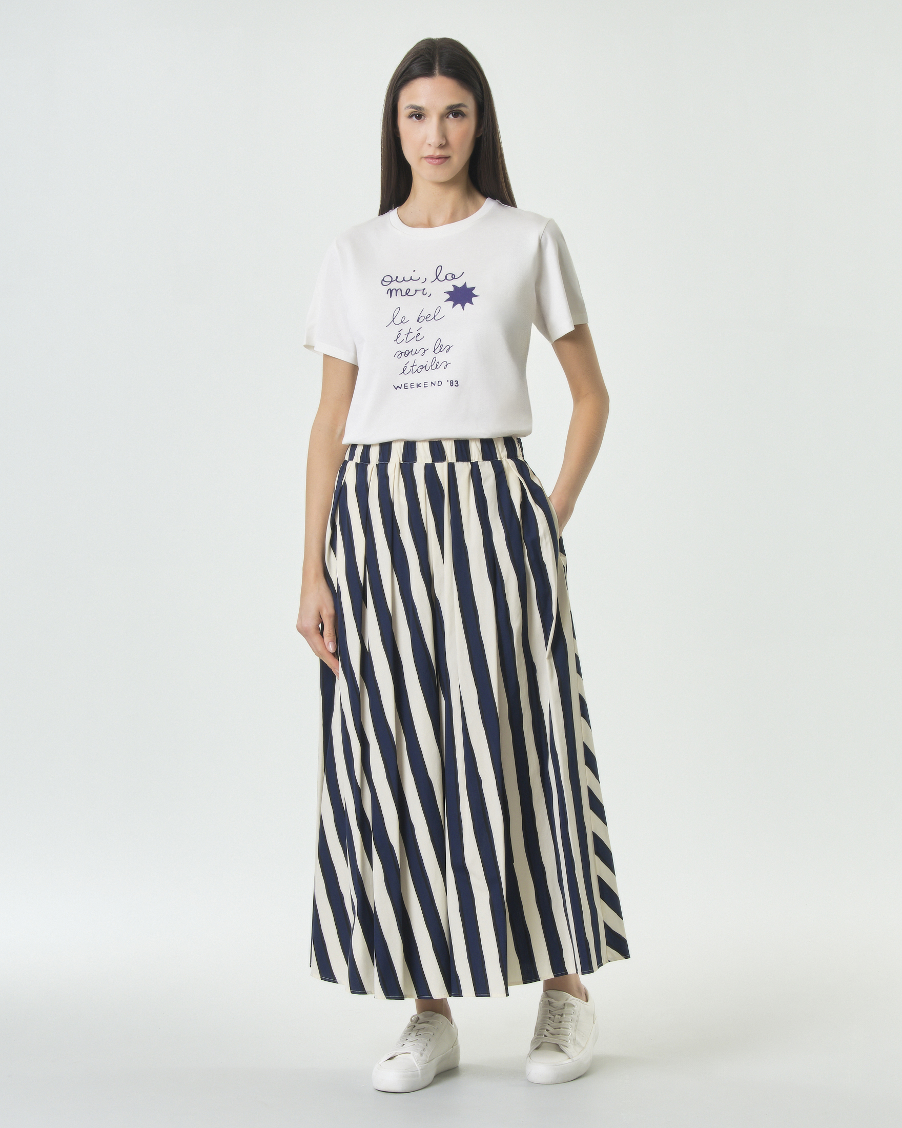 Gonna lunga a pieghe Weekend Max Mara blu in popeline di cotone con stampa a righe bianche