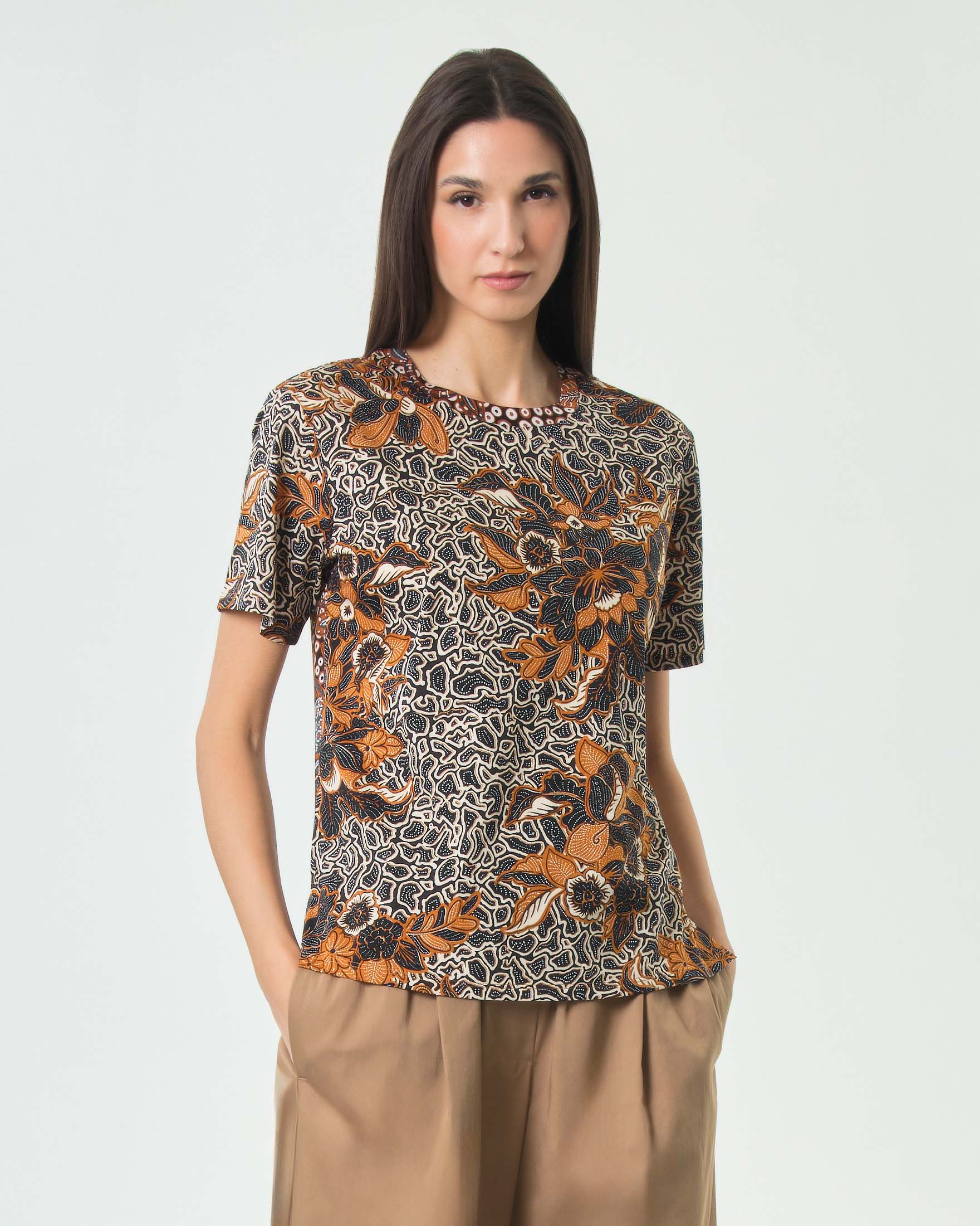 T-shirt girocollo Weekend Max Mara blu in cotone con stampa multicolor a fiori