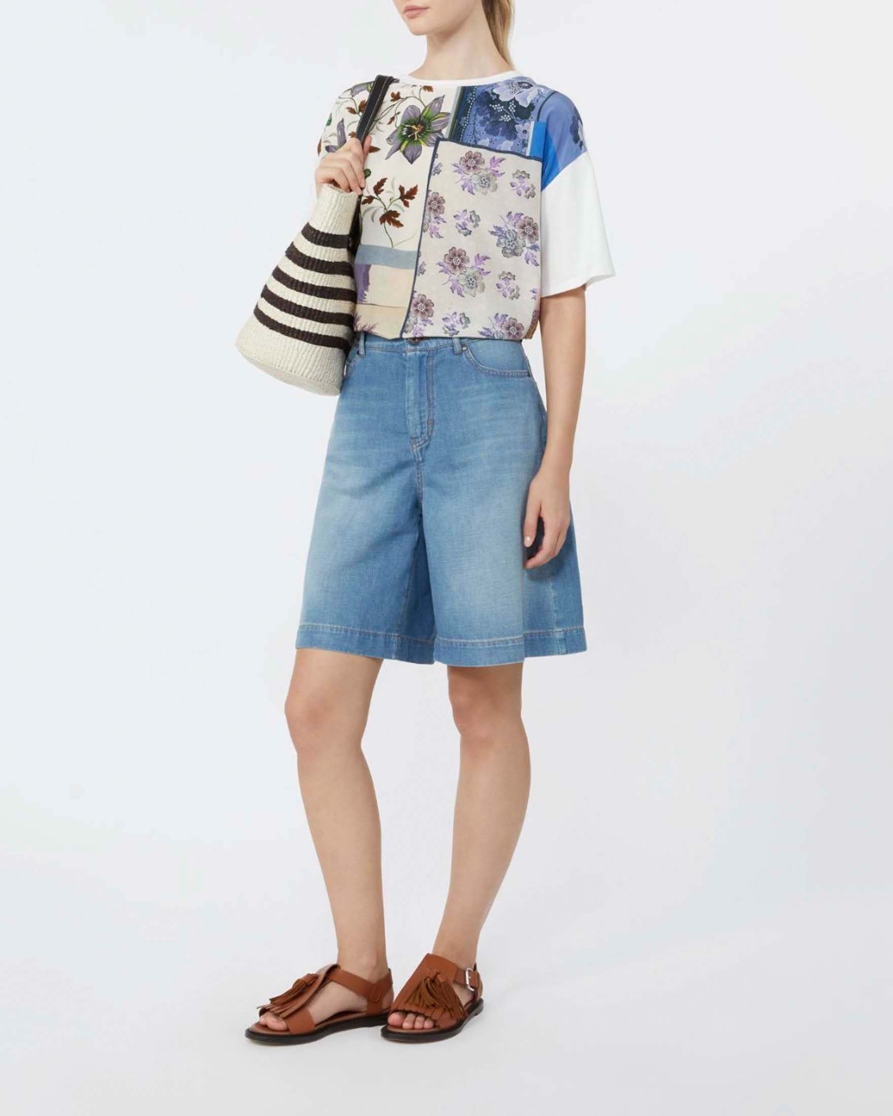 T-shirt girocollo Weekend Max Mara bianca in seta con stampa multicolor floreale image