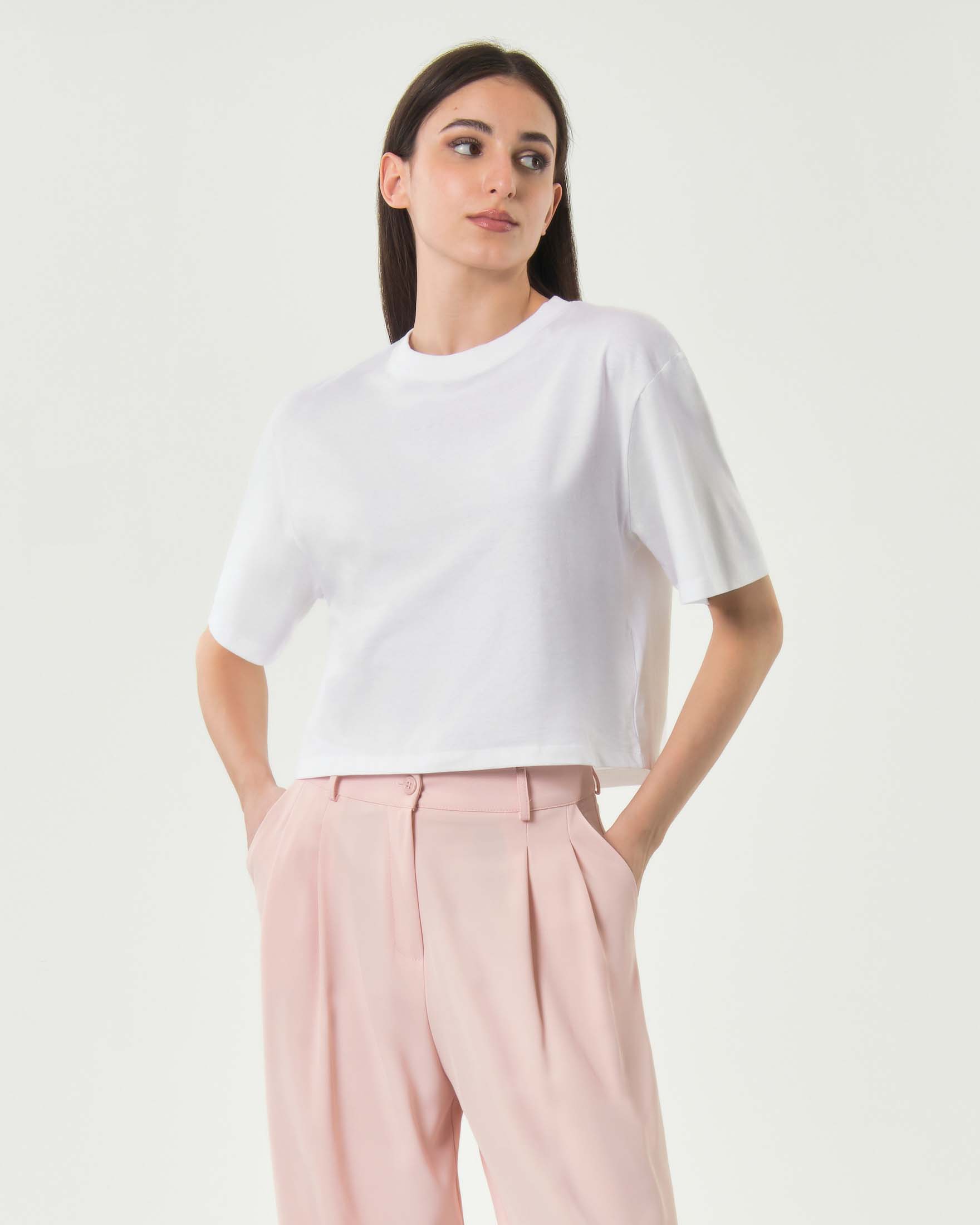 T-shirt cropped a mezze maniche bianca in puro cotone con bordo scollo a costine