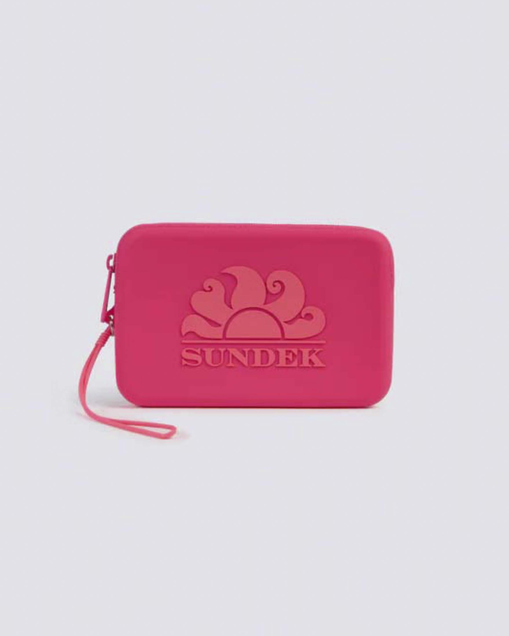 Mini pochette fucsia in gomma con zip e logo a contrato di colore