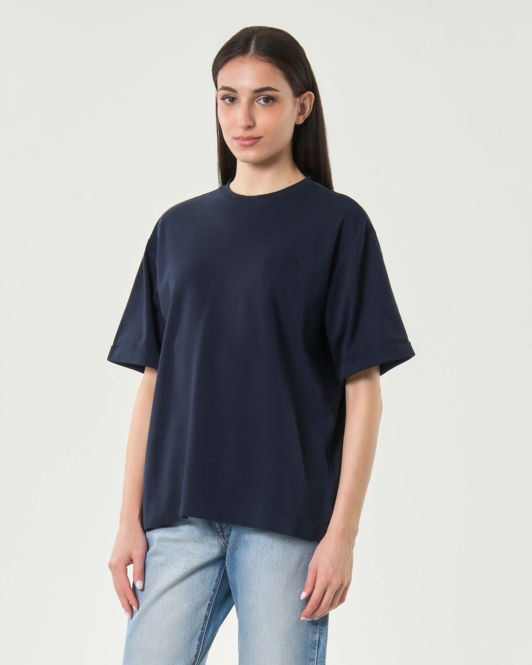 T-shirt girocollo oversize Woolrich blu in puro cotone Pima con logo ricamato tono su tono