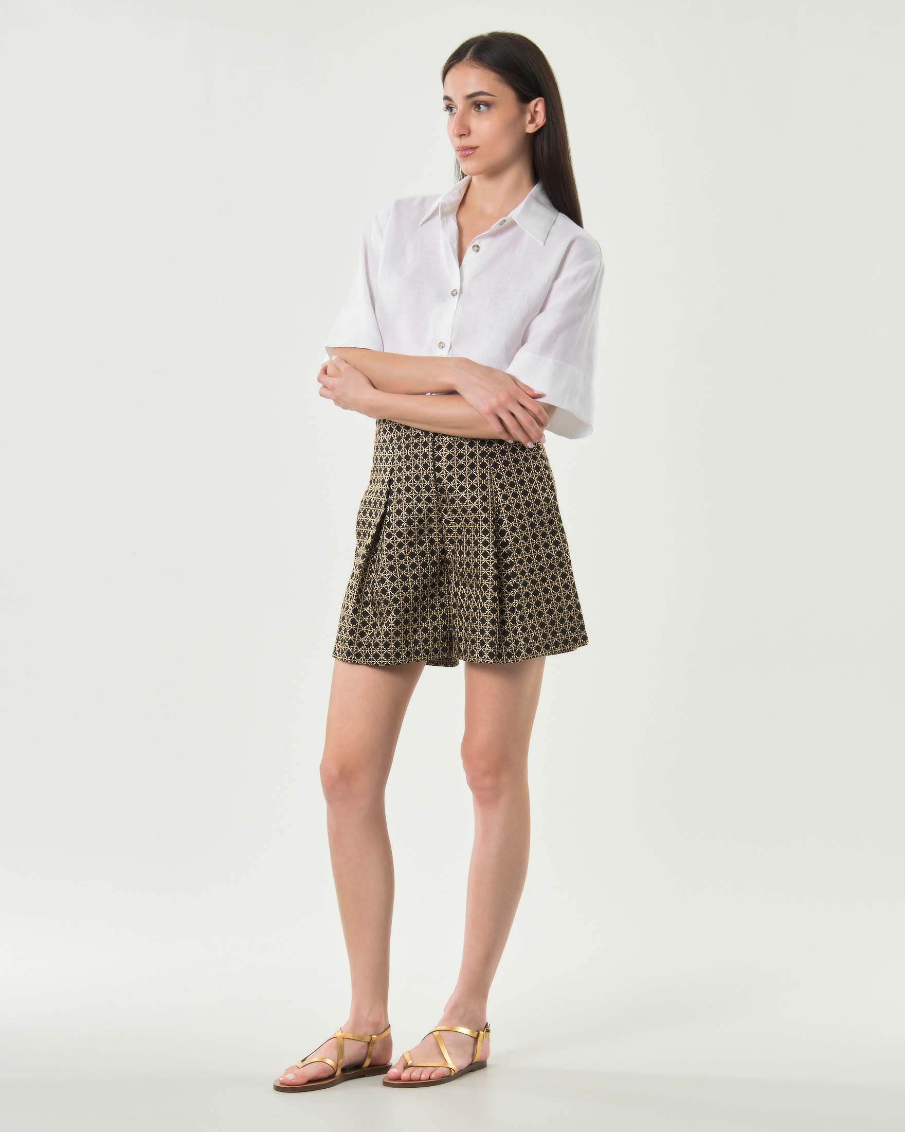 Shorts Greek Archaic Kori neri a vita alta con ricami dorati all over e tasche laterali
