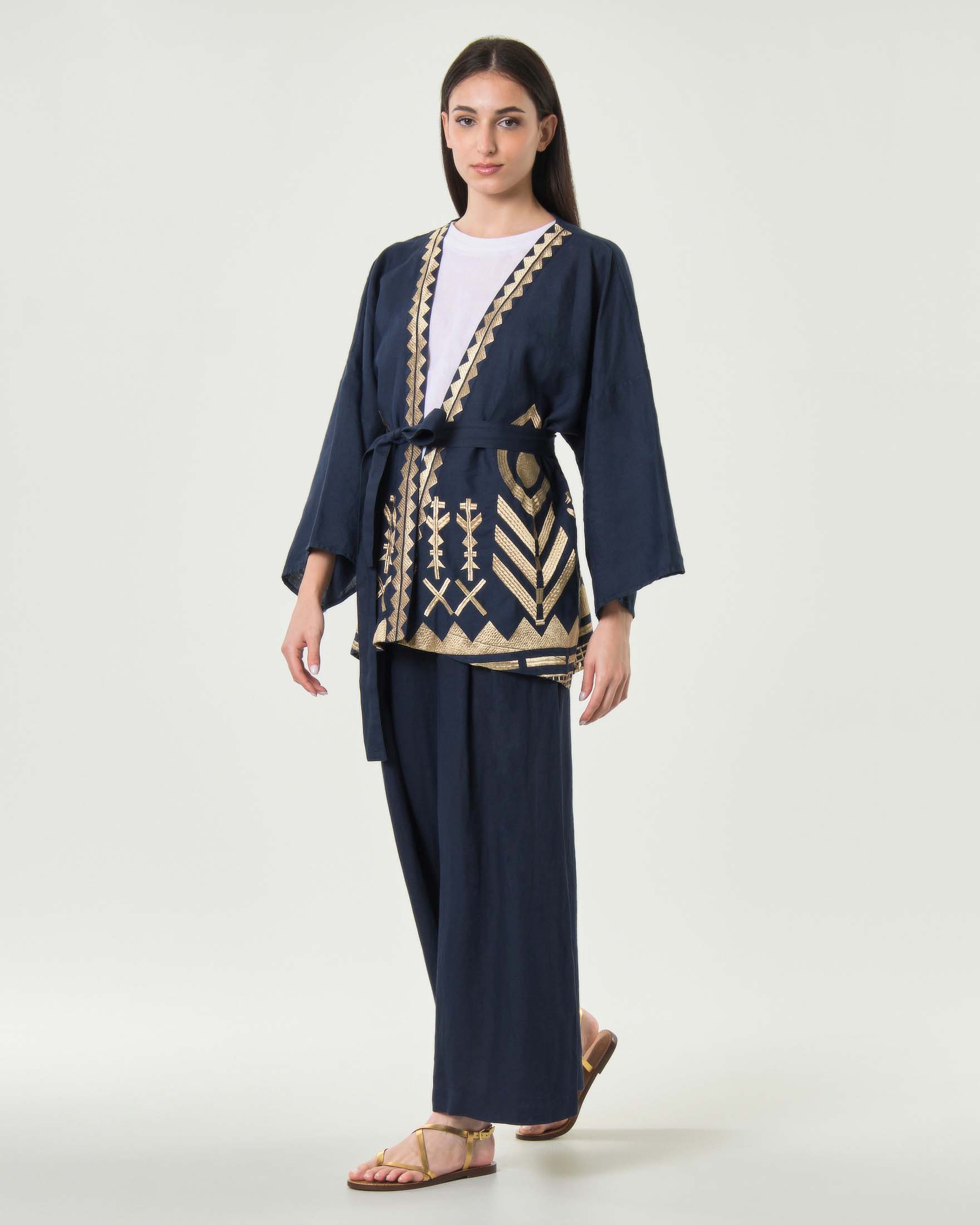 Giacca kimono Greek Archaic Kori blu in puro lino con cintura e ricami dorati d'ispirazione greca image