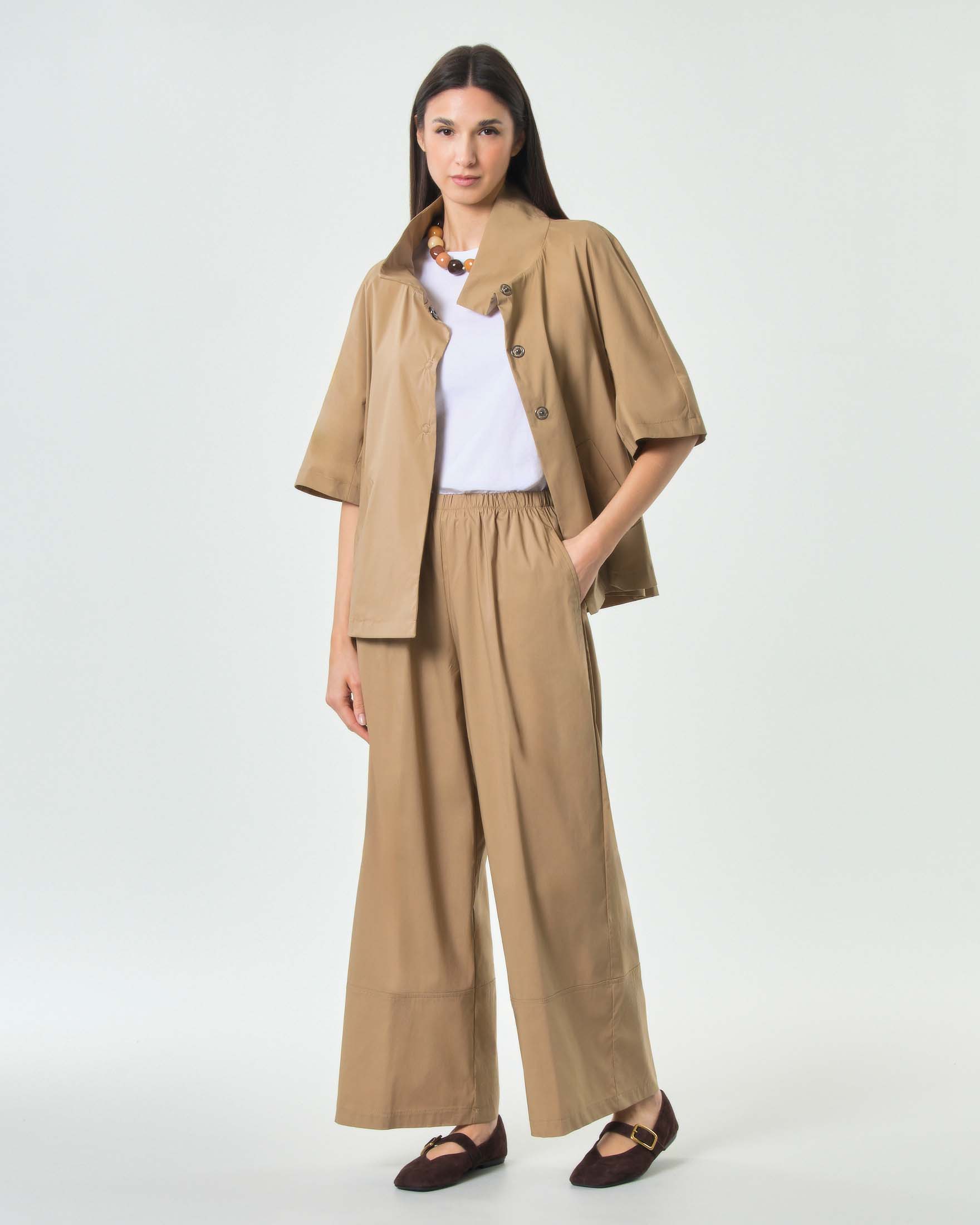 Giacca Jurerê beige in cotone stretch con colletto in piedi e maniche al gomito image
