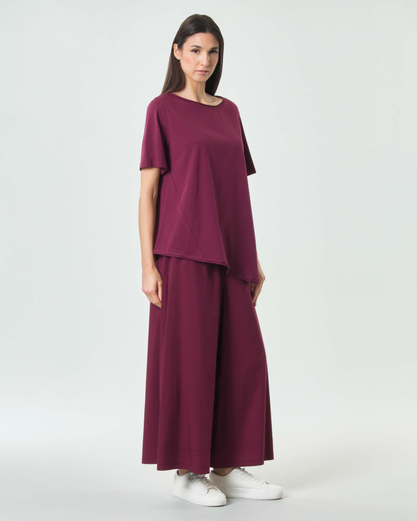 Top bordeaux Jurerê in cotone stretch a maniche corte con fondo a punta image