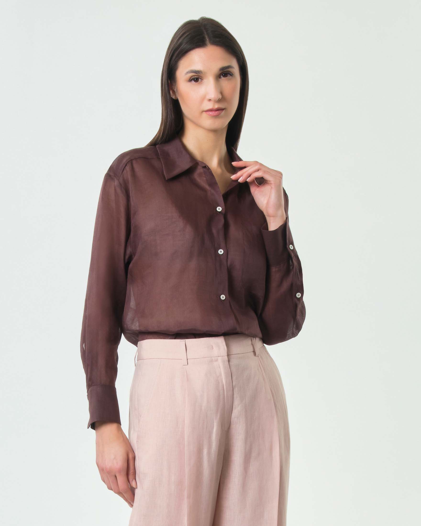 Camicia marrone in puro ramie con taschino e con spacchi laterali