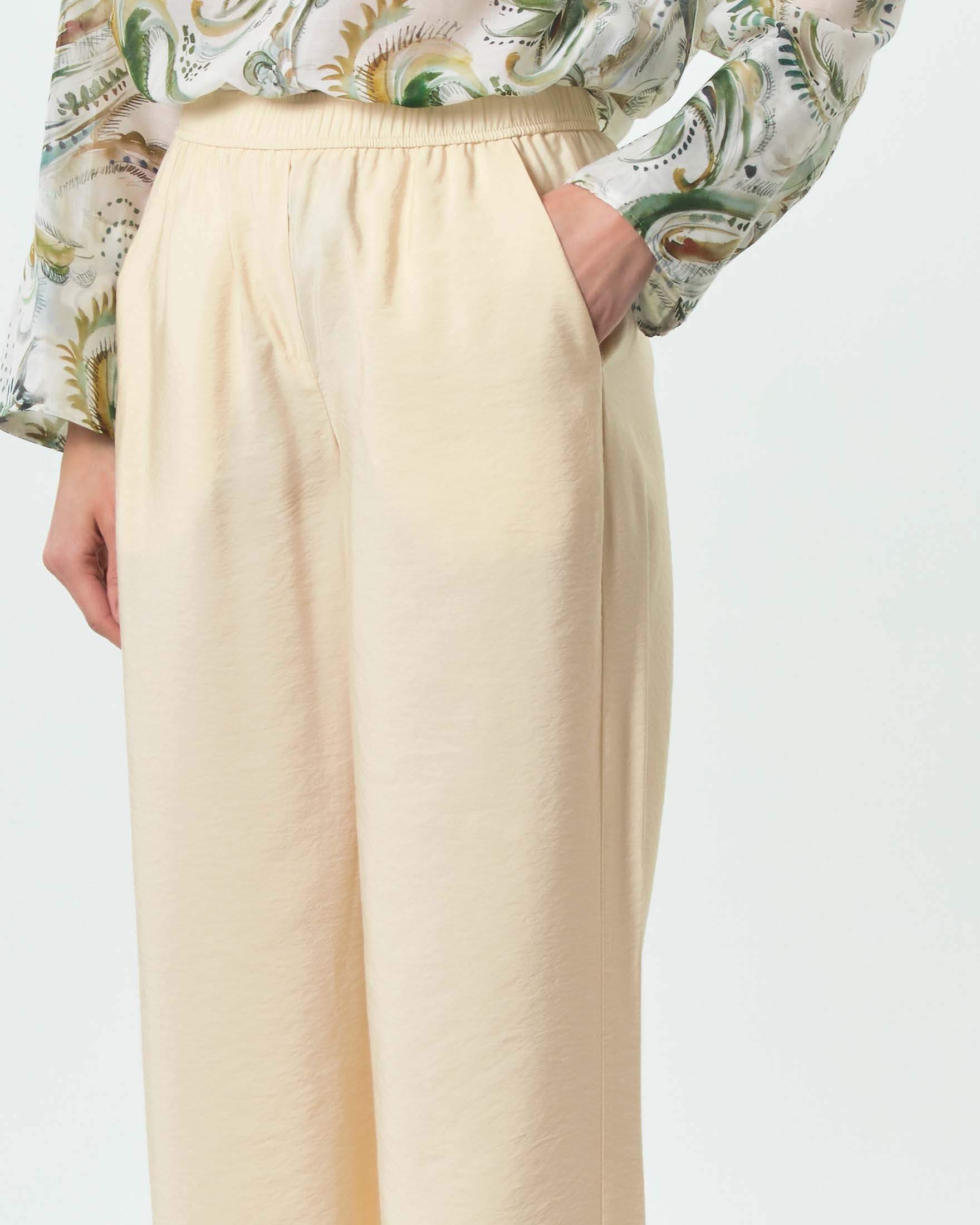 Pantaloni palazzo color vaniglia Marella Sport fluidi con punto vita arricciato image