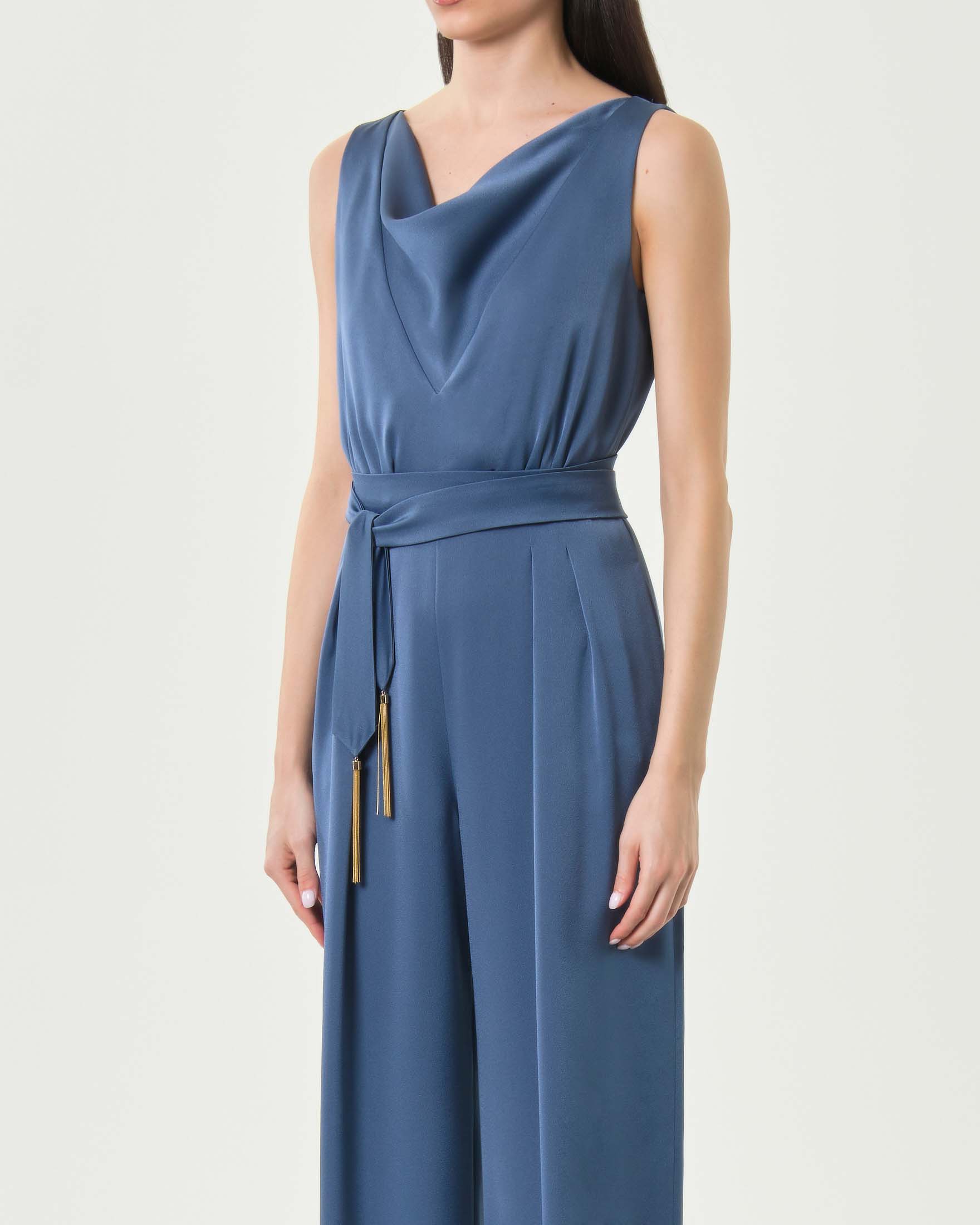 Tuta smanicata Max Mara Elegante avio in satin con scollo drappeggiato e pantalone fluido image