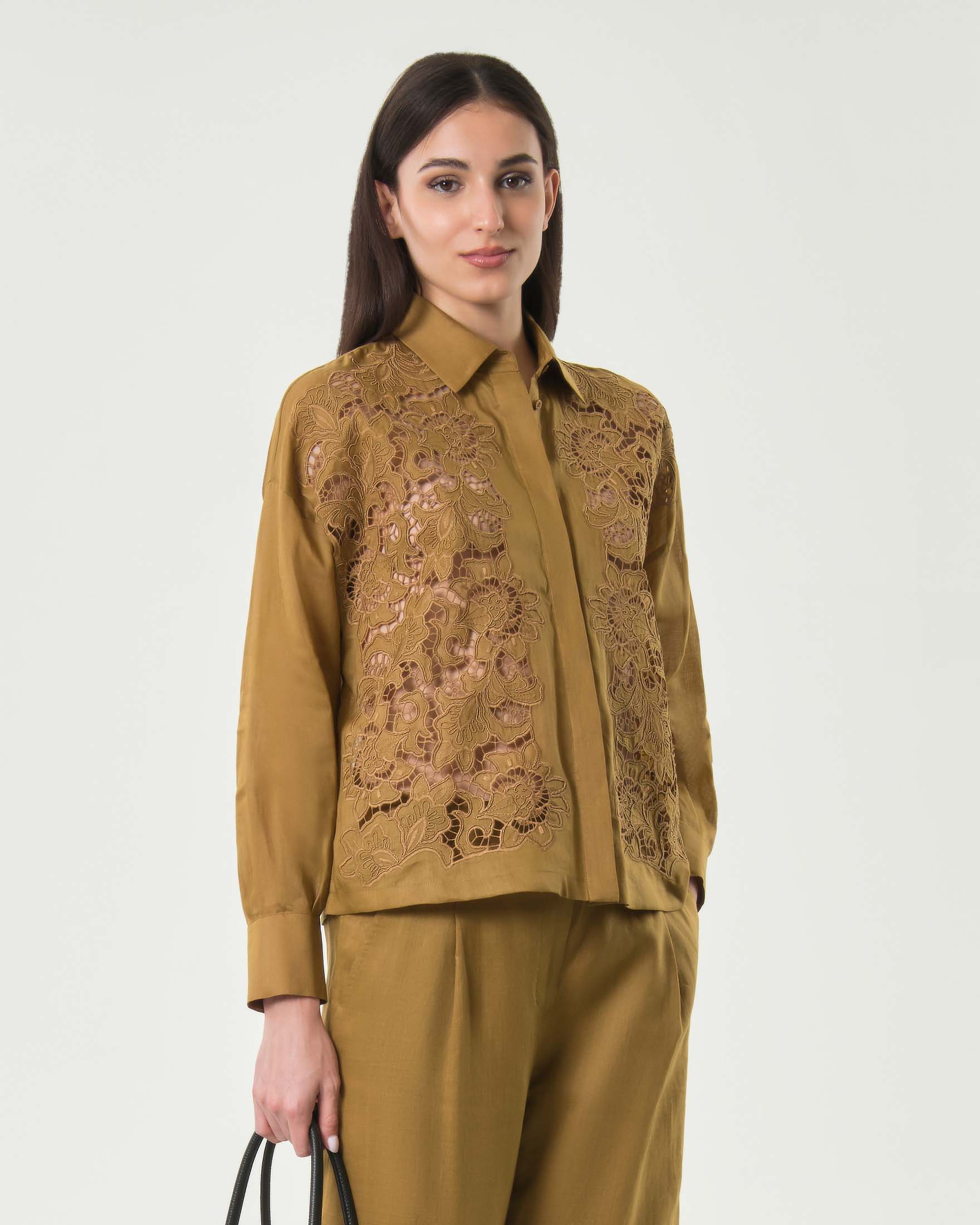 Camicia boxy ocra Studio in tela ramié con ricamo