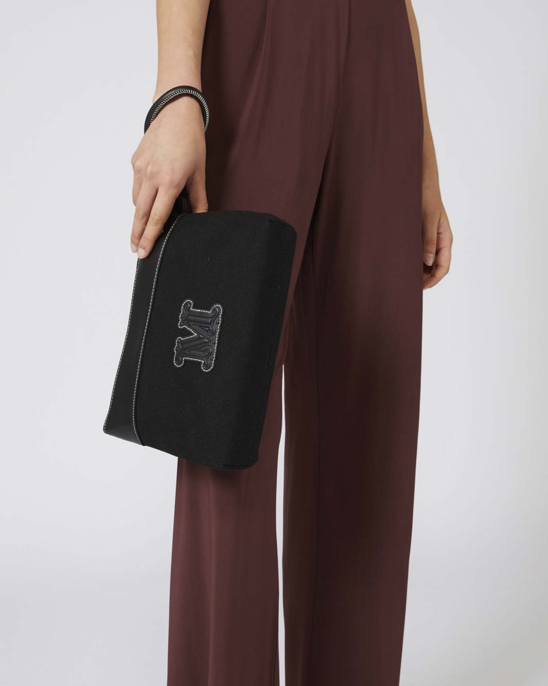 Pochette media Max Mara Beachwear in cotone nero con zip e dettaglio M Monogram image