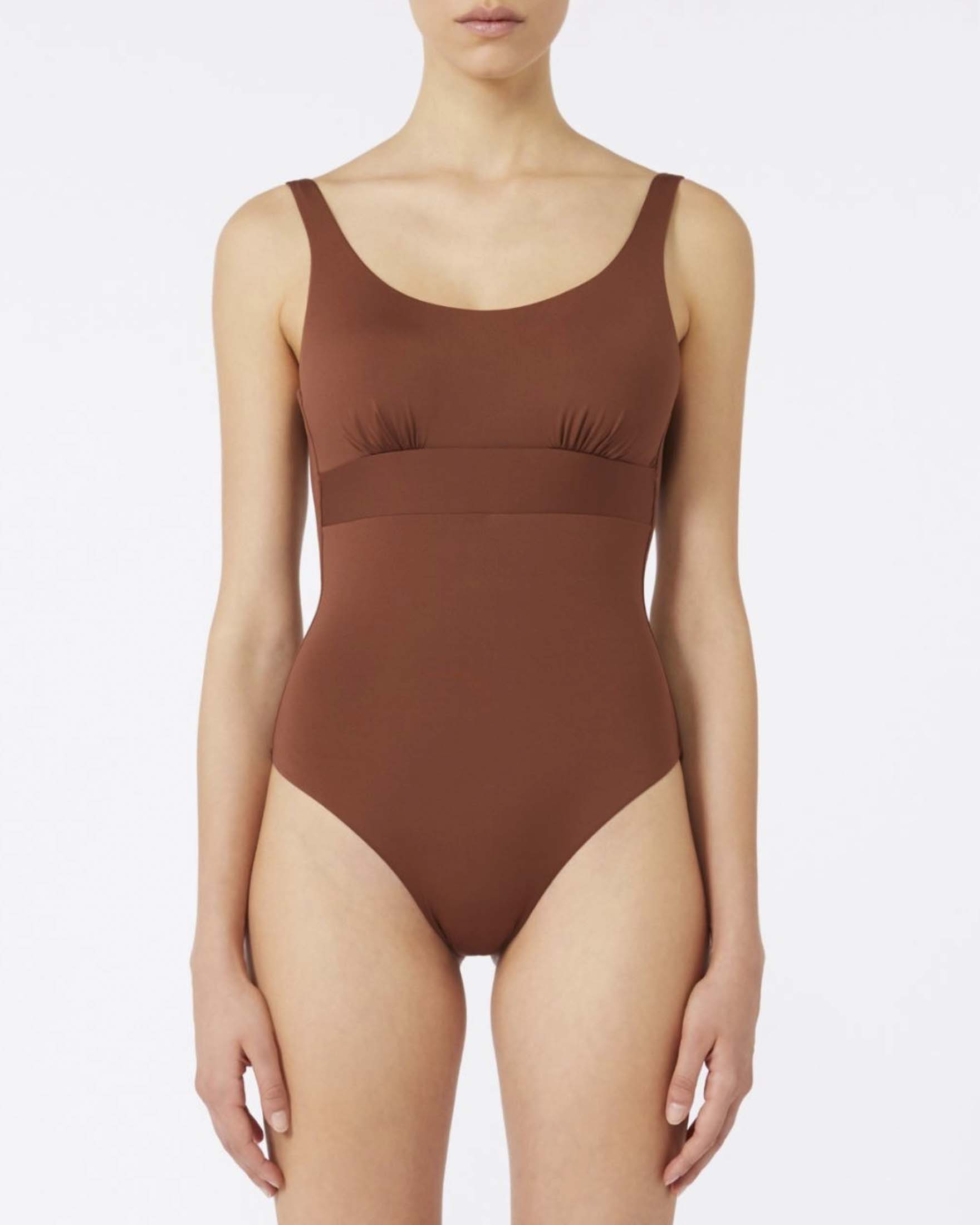 Costume intero Max Mara Beachwear coccio con scollatura profonda sul retro e tessuto quick dry