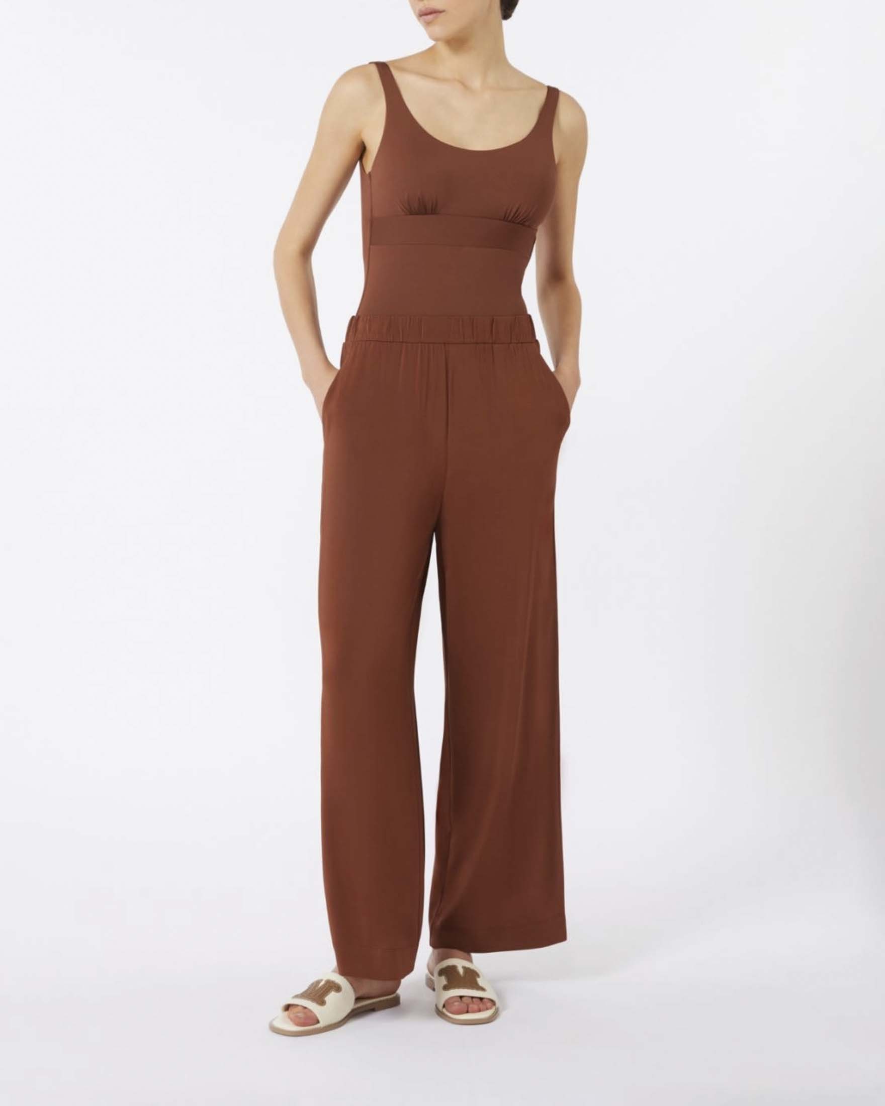 Costume intero Max Mara Beachwear coccio con scollatura profonda sul retro e tessuto quick dry image
