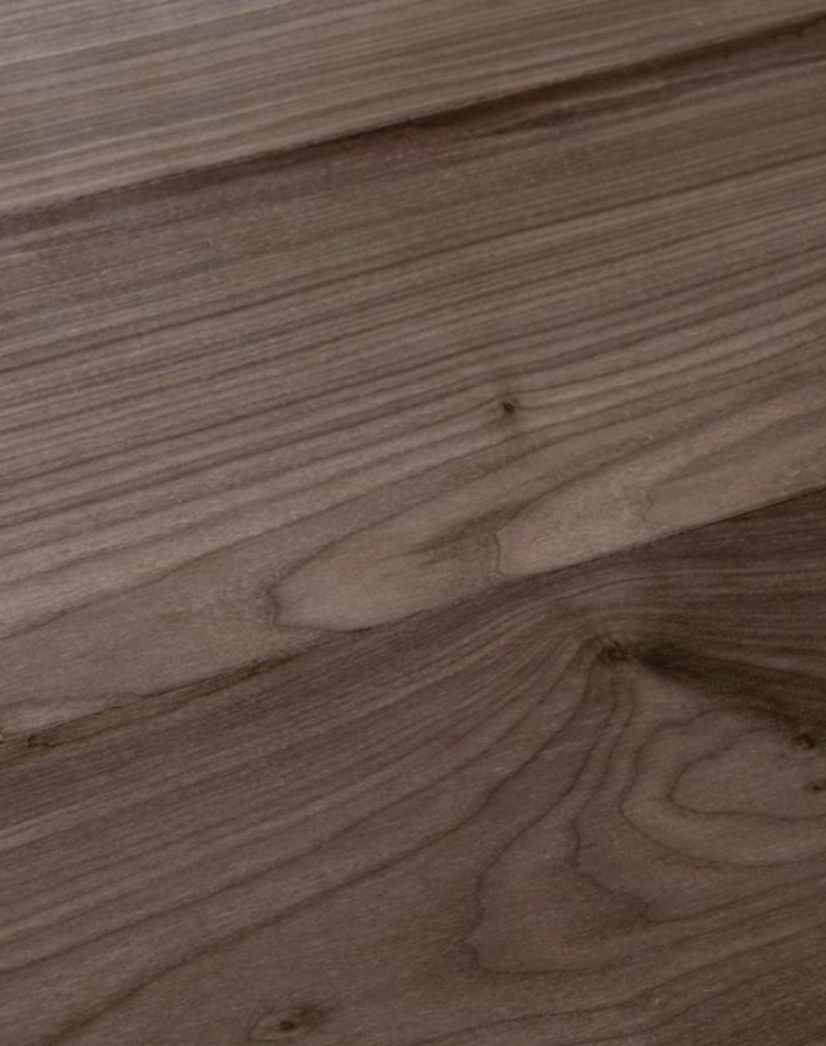Soffitti, boiserie, scale e parquet in legno di noce