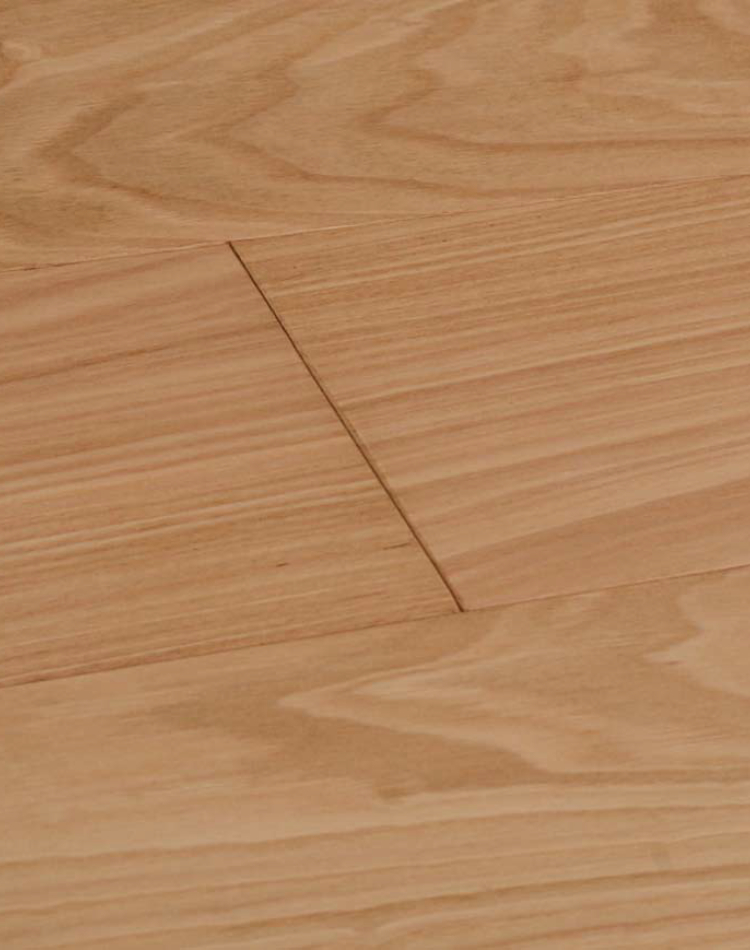 Soffitti, boiserie, scale e parquet in legno di castagno