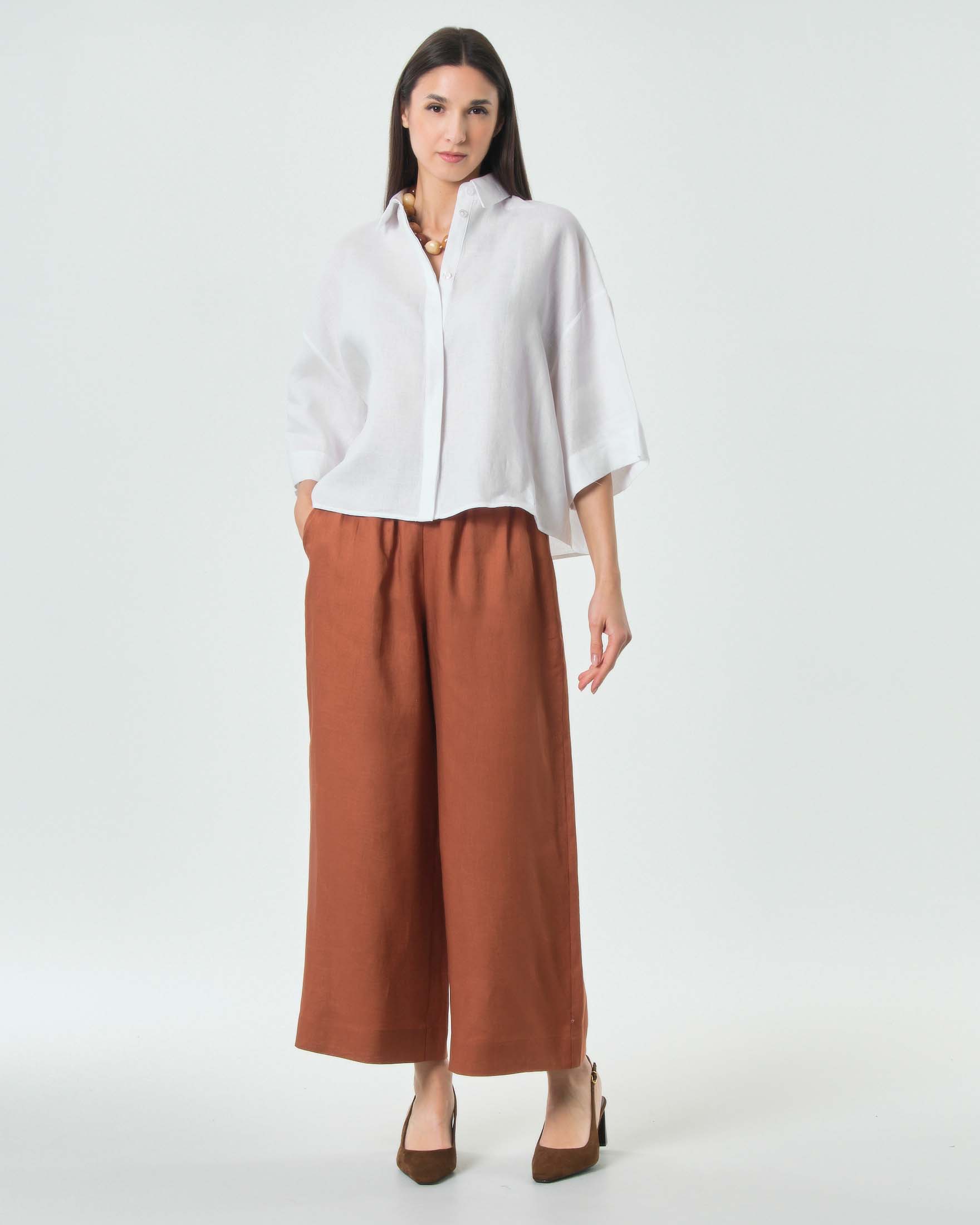 Camicia boxy bianca MM Max Mara in lino con maniche a tre quarti e abbottonatura nascosta image