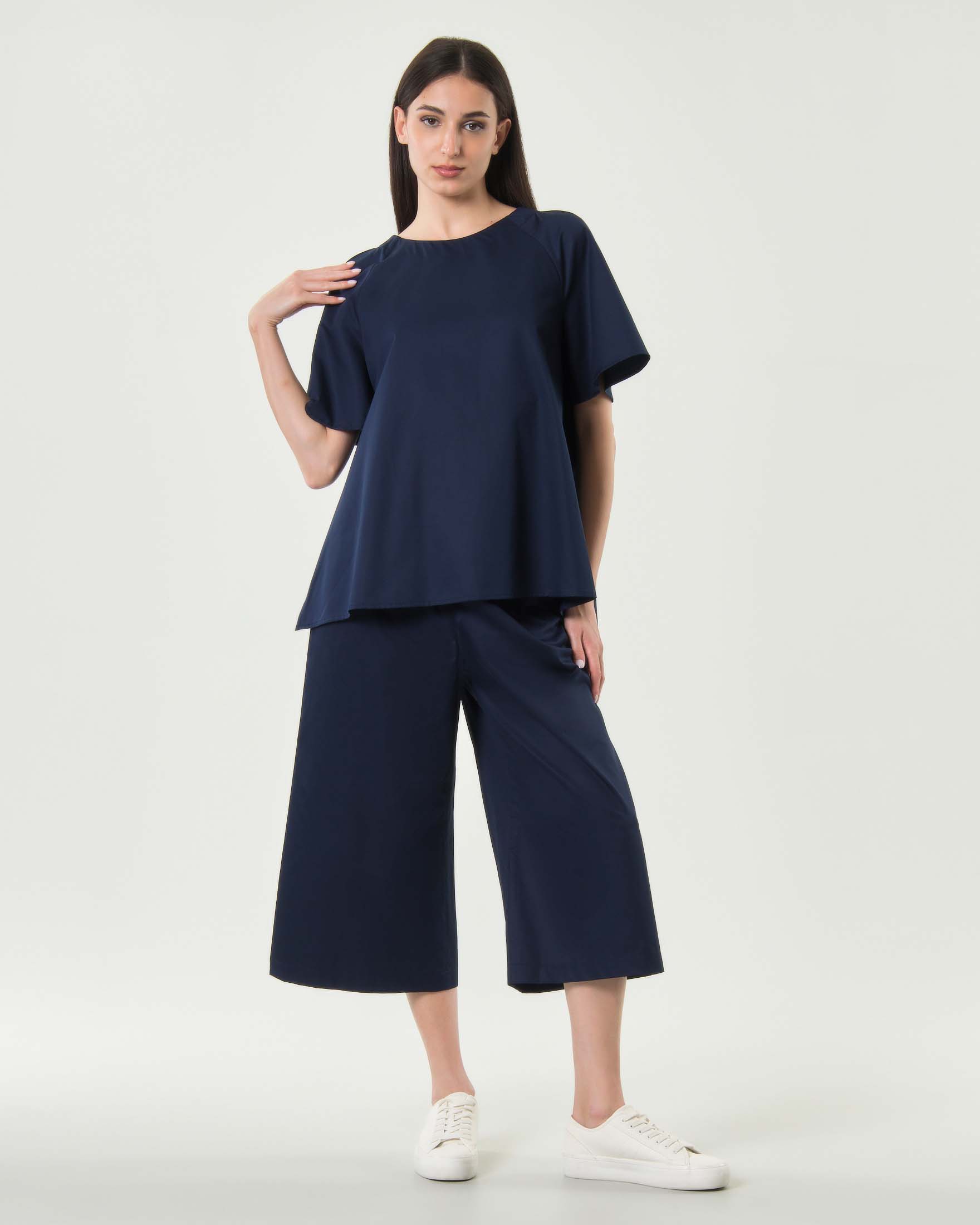T-shirt mezze maniche Milla blu in puro cotone con spacchetti laterali image