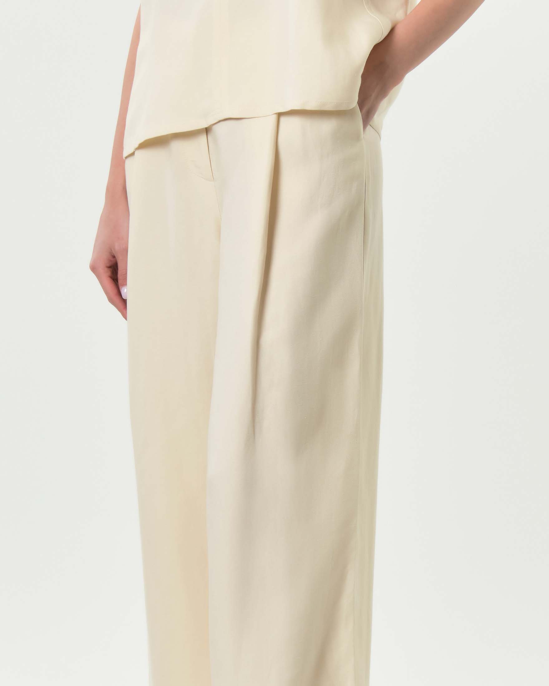 Pantalone a palazzo Milla avorio con pince e chiusura zip image