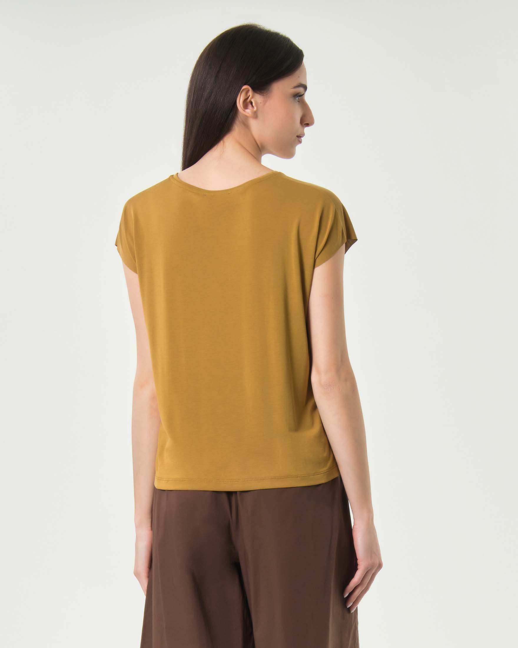 T-shirt scollo rotondo Milla color olio in misto modal con maniche ad aletta