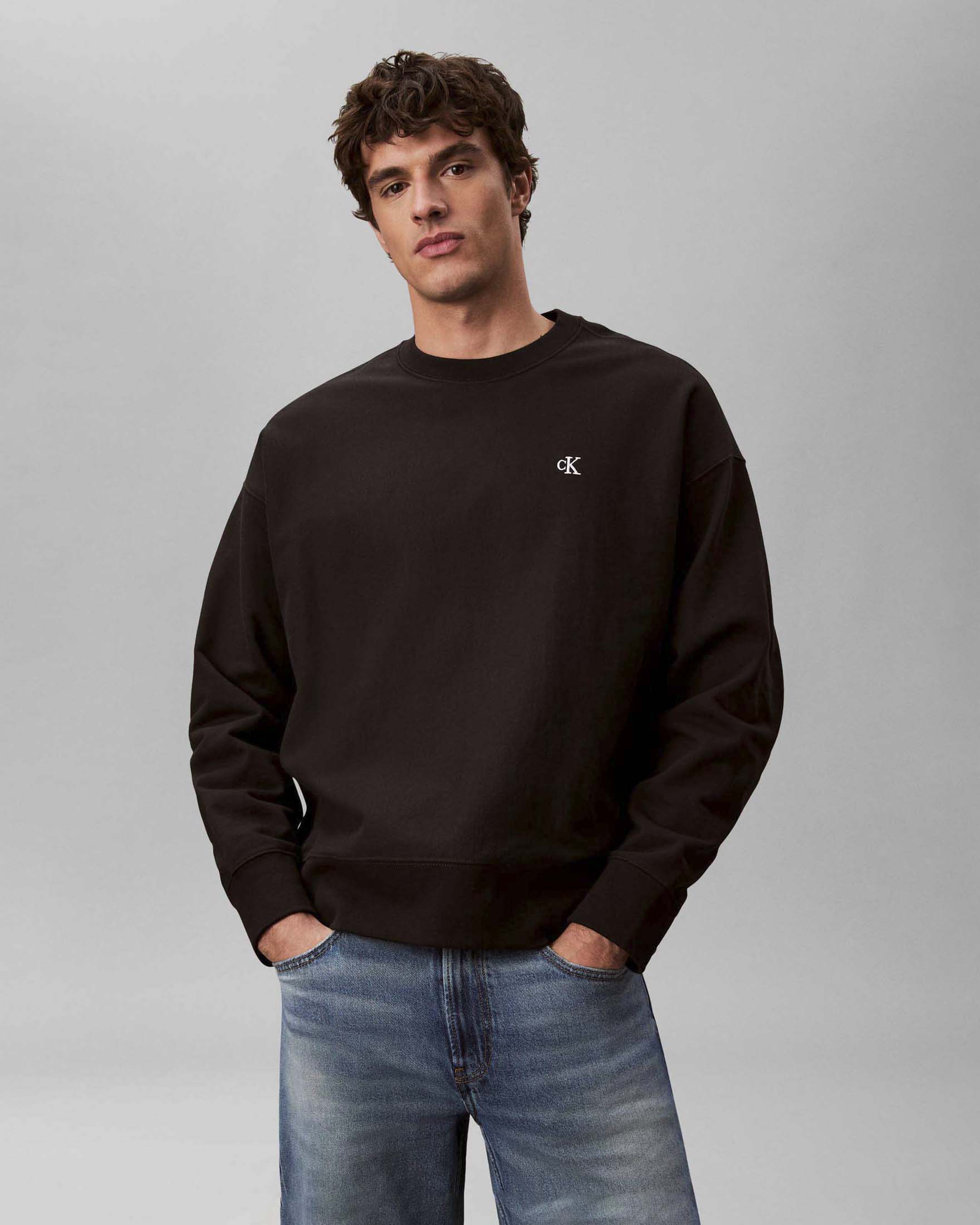 Felpa girocollo Calvin Klein Jeans nera in misto cotone con logo ricamato image