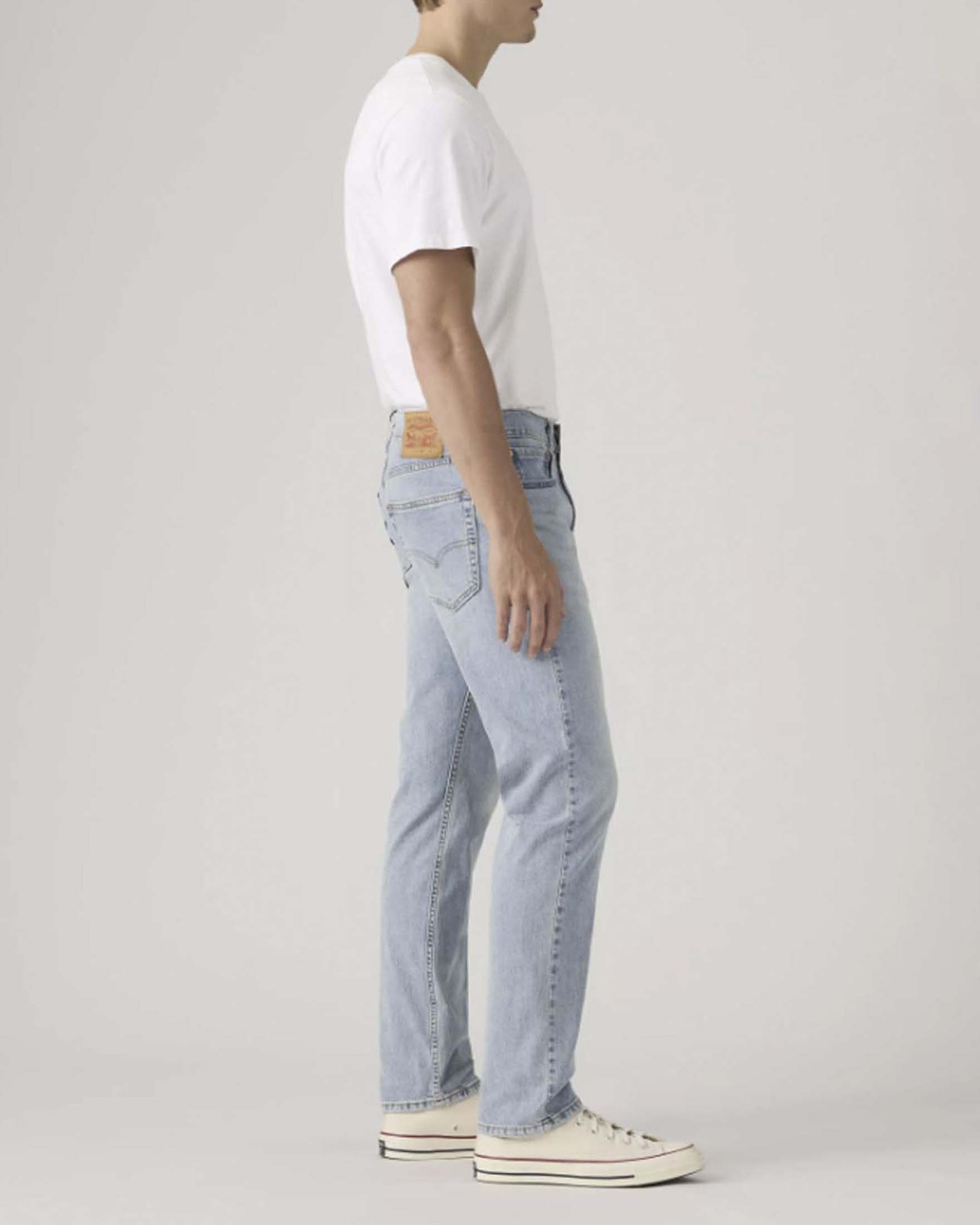 Jeans Levi's 502 lavaggio chiaro in misto cotone elasticizzato con patch logo image
